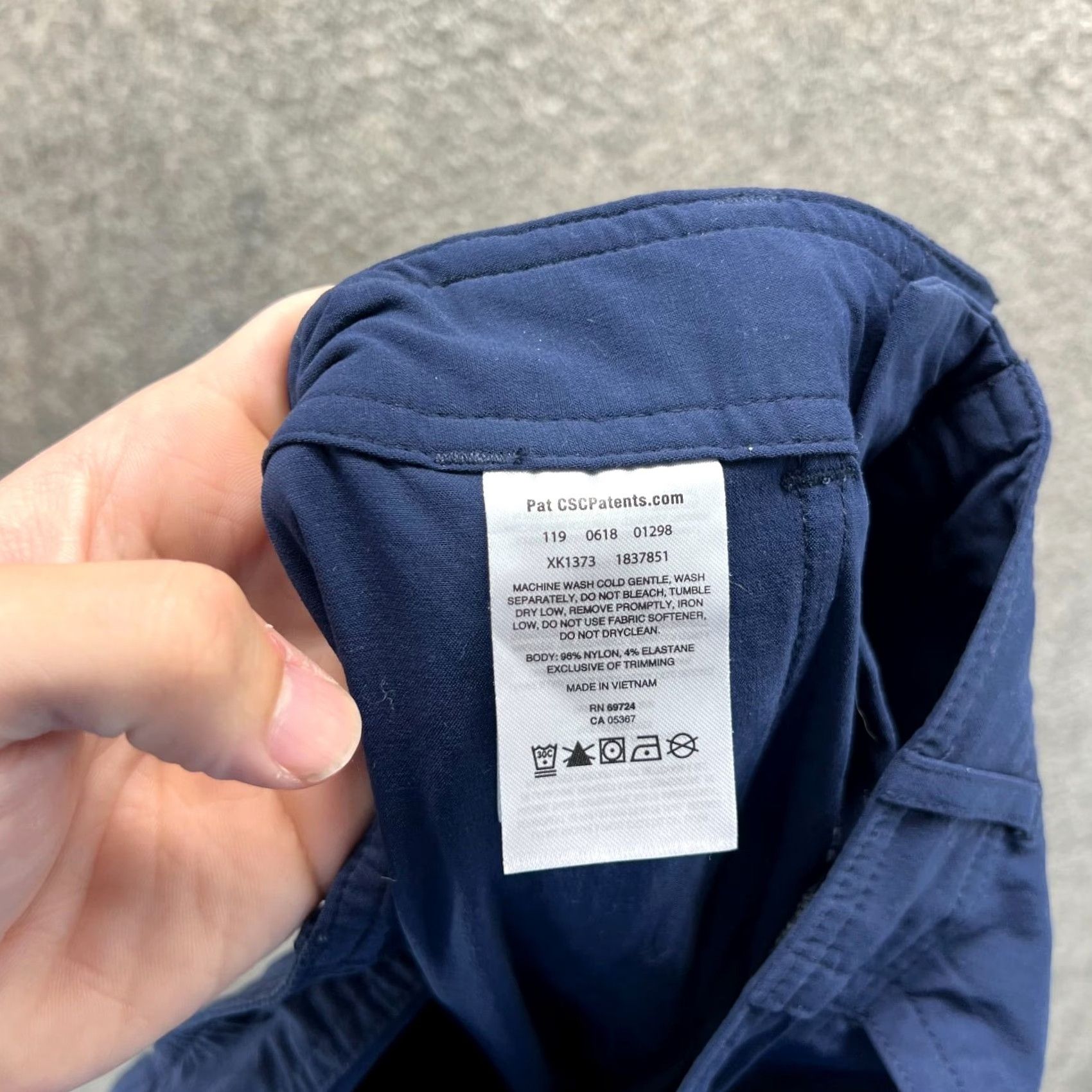 Vintage Columbia Pants Womens 10 32L Blue Chino PFG Omni Shield Outdoors Hiking Travel Pants Casual Womens 10 32L Blue Chino Bit Size 24" / US 00 / IT 34 - 3 Thumbnail