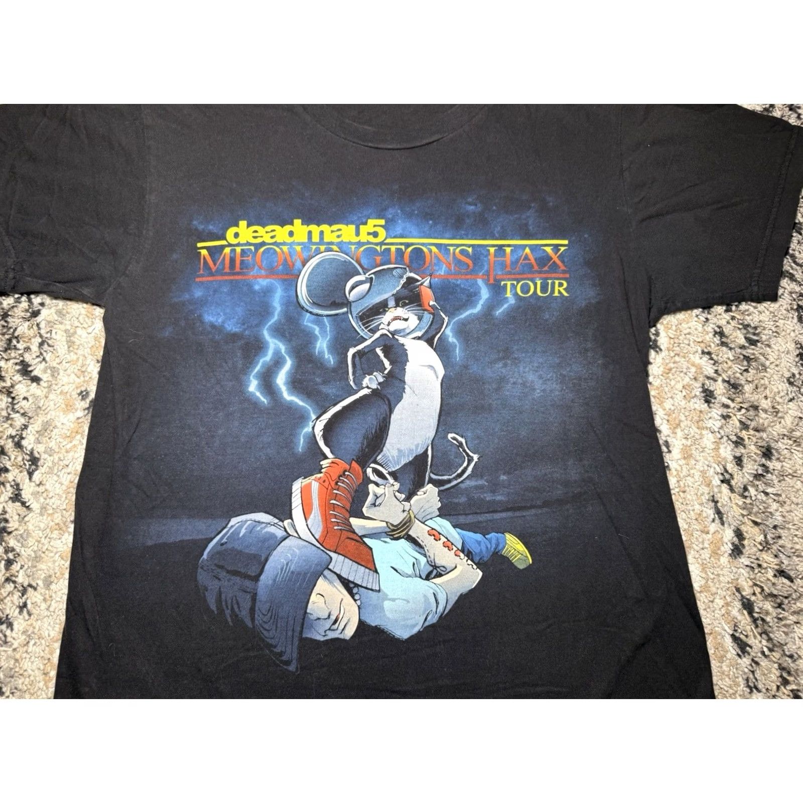 Tultex Deadmau5 Meowingtons Hax Tour Music Concert Merch Small Graphic T-Shirt Mens Black Size US S / EU 44-46 / 1 - 2 Thumbnail