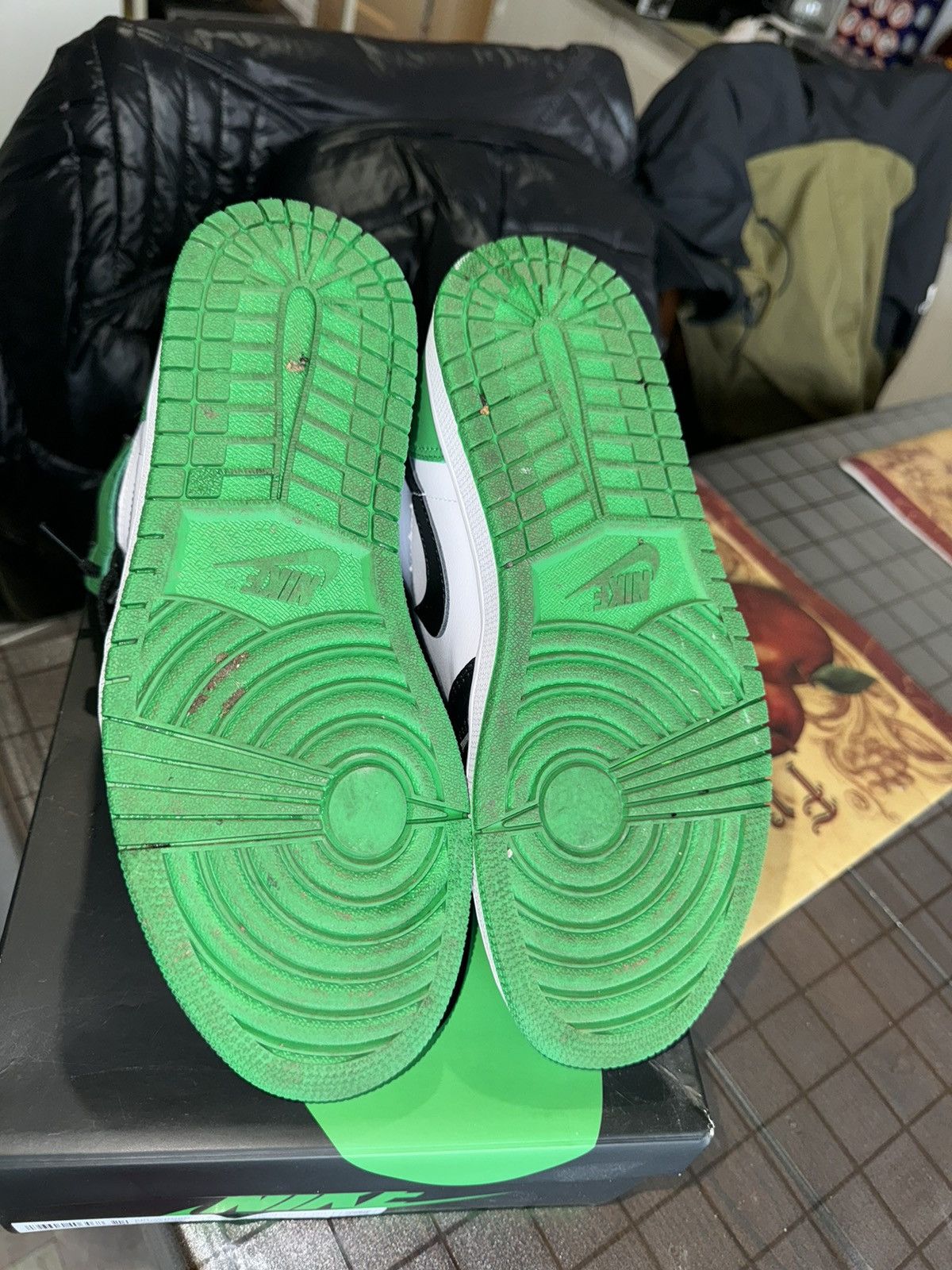 Jordan Brand Air Jordan 1 Retro High OG Lucky Green Size US 7.5 / EU 40-41 - 5 Thumbnail