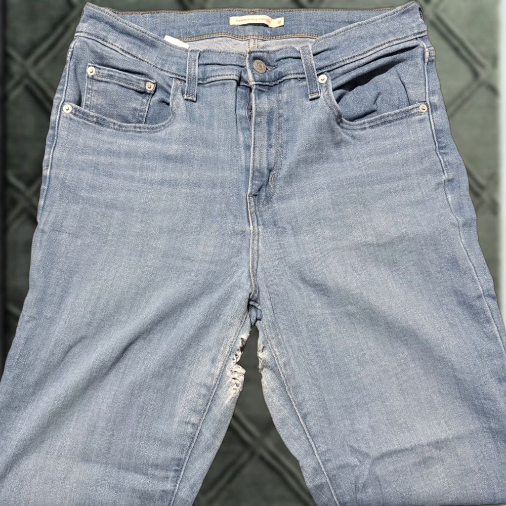 Levi's Levi's 724 High-Rise Straight Jeans Women Medium Wash Blue Denim Distressed - 31 Modern Distressed Jeans Womens Levi's 724 Size 24" / US 00 / IT 34 - 1 Thumbnail