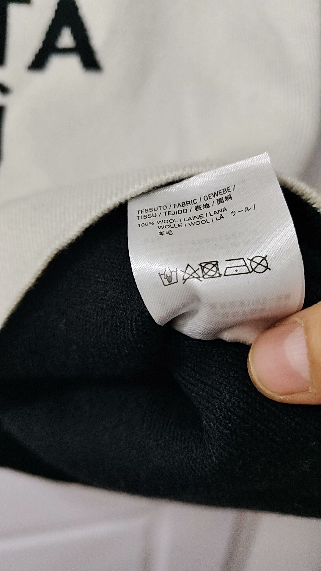 Balenciaga balenciaga multilingual sweater in ivory color Size US M / EU 48-50 / 2 - 5 Thumbnail