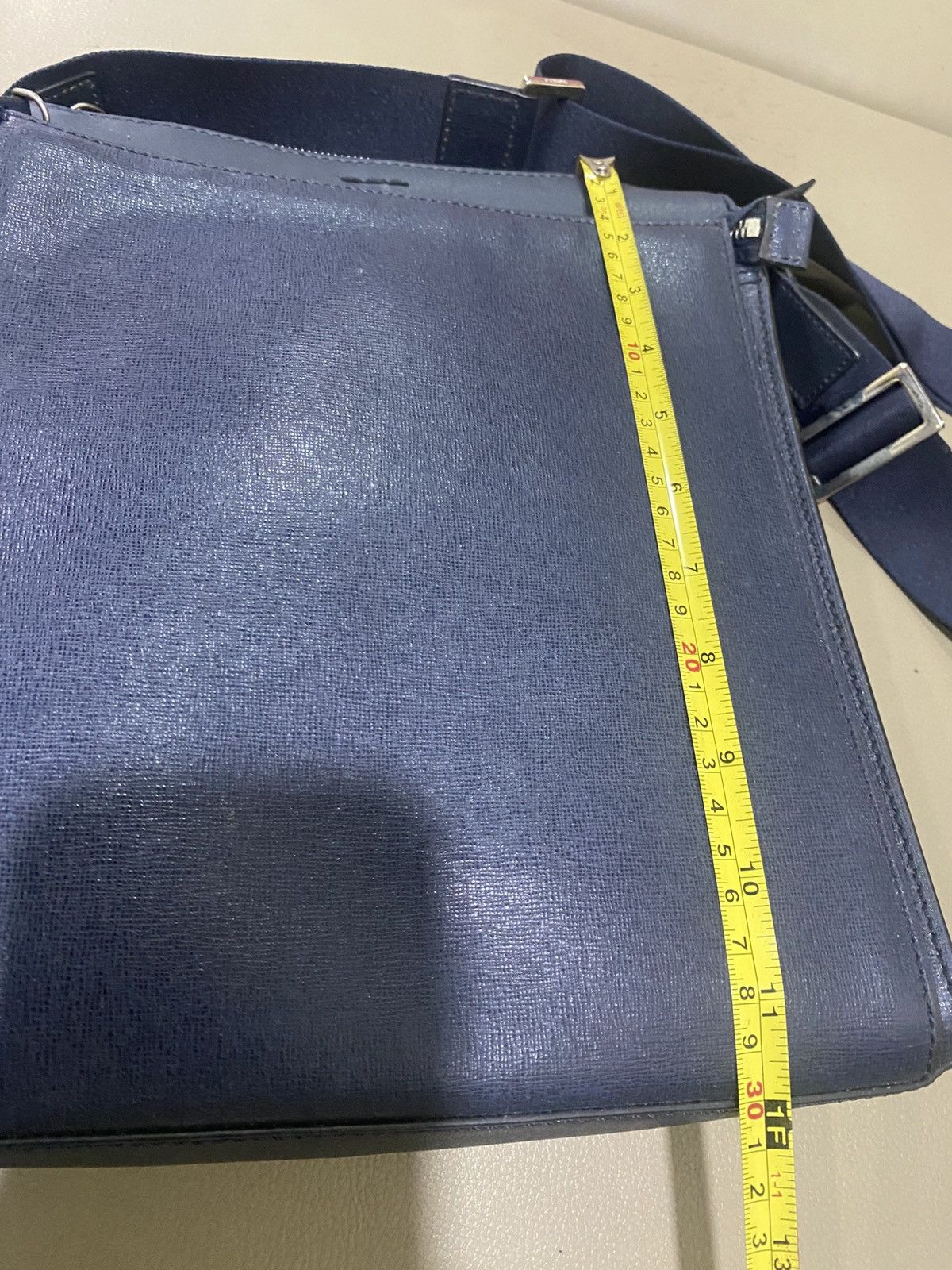 Fendi Authentic Fendi Roma Sling Leather Bag Size ONE SIZE - 10 Thumbnail