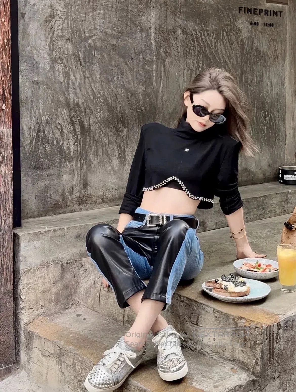 Chanel Chanel 24C Black Diamond Cropped Top. Size XXS / US 00 / IT 34 - 8 Thumbnail
