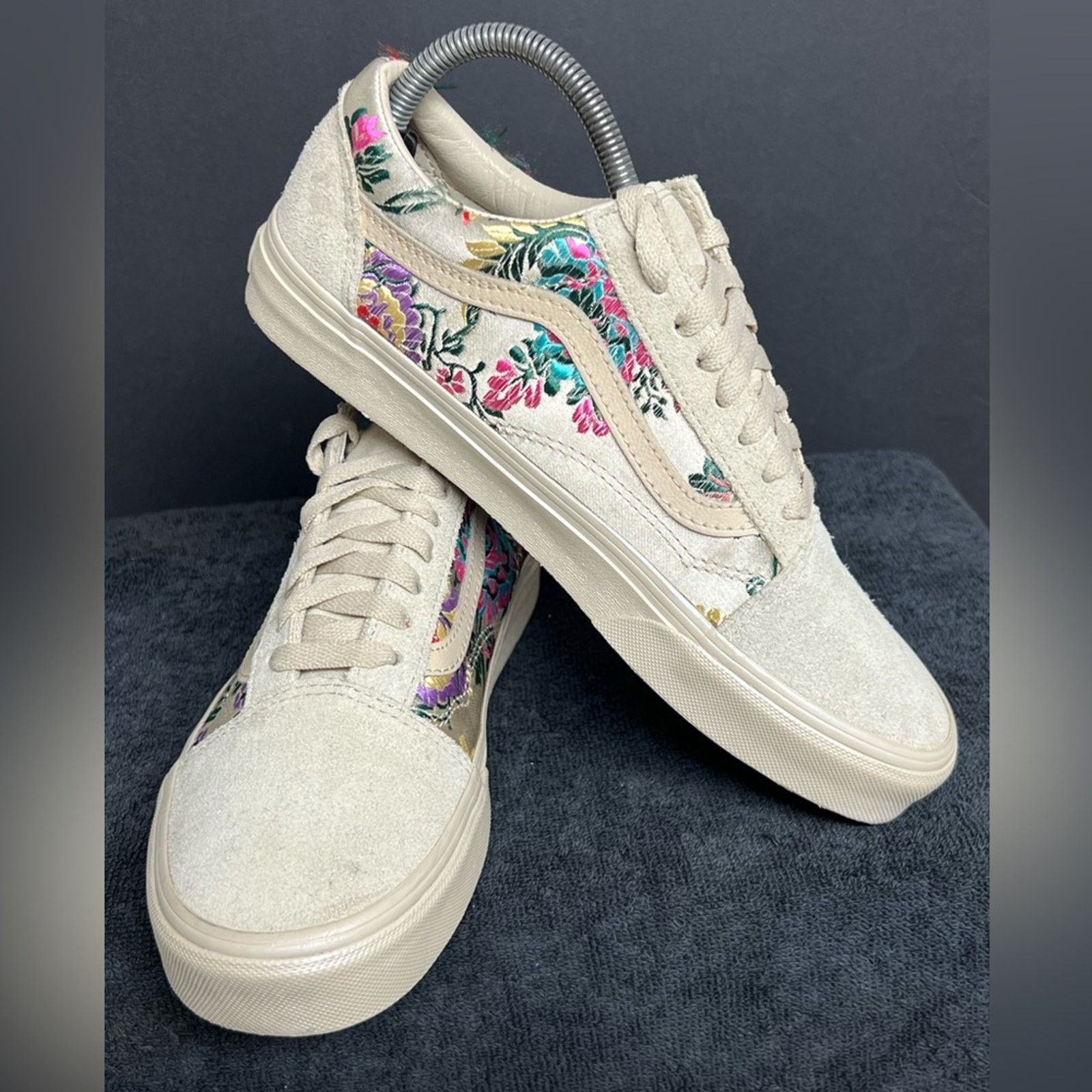 Vans Vans Old Skool Festival Satin Floral Suede Leather Sneaker Size US 8.5 / IT 38.5 - 4 Thumbnail