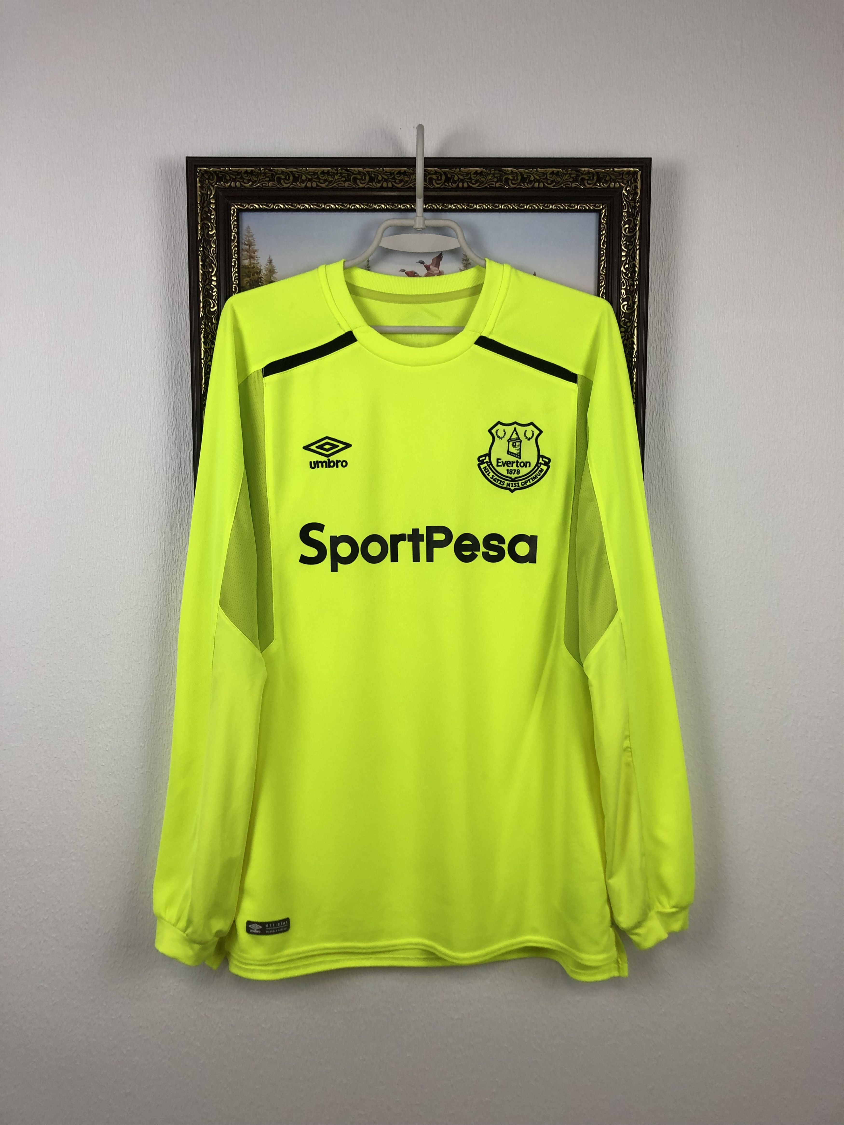 Everton goalkeeper kit 2018 deals