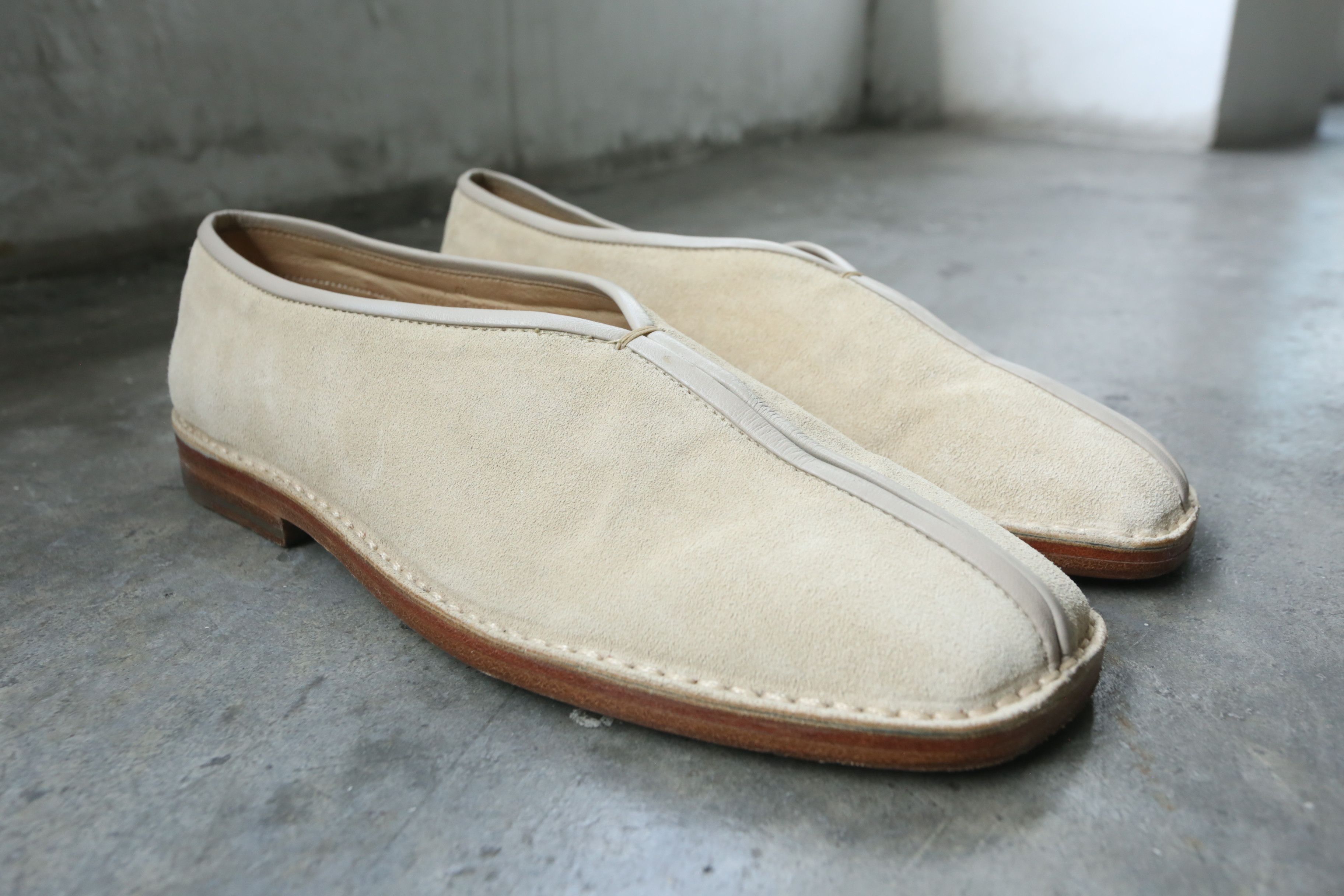 LEMAIRE CHINESE PIPED SLIPPERS 42 ルメール Lemaire Chinese Piped Slippers Sizing : r/ThrowingFits