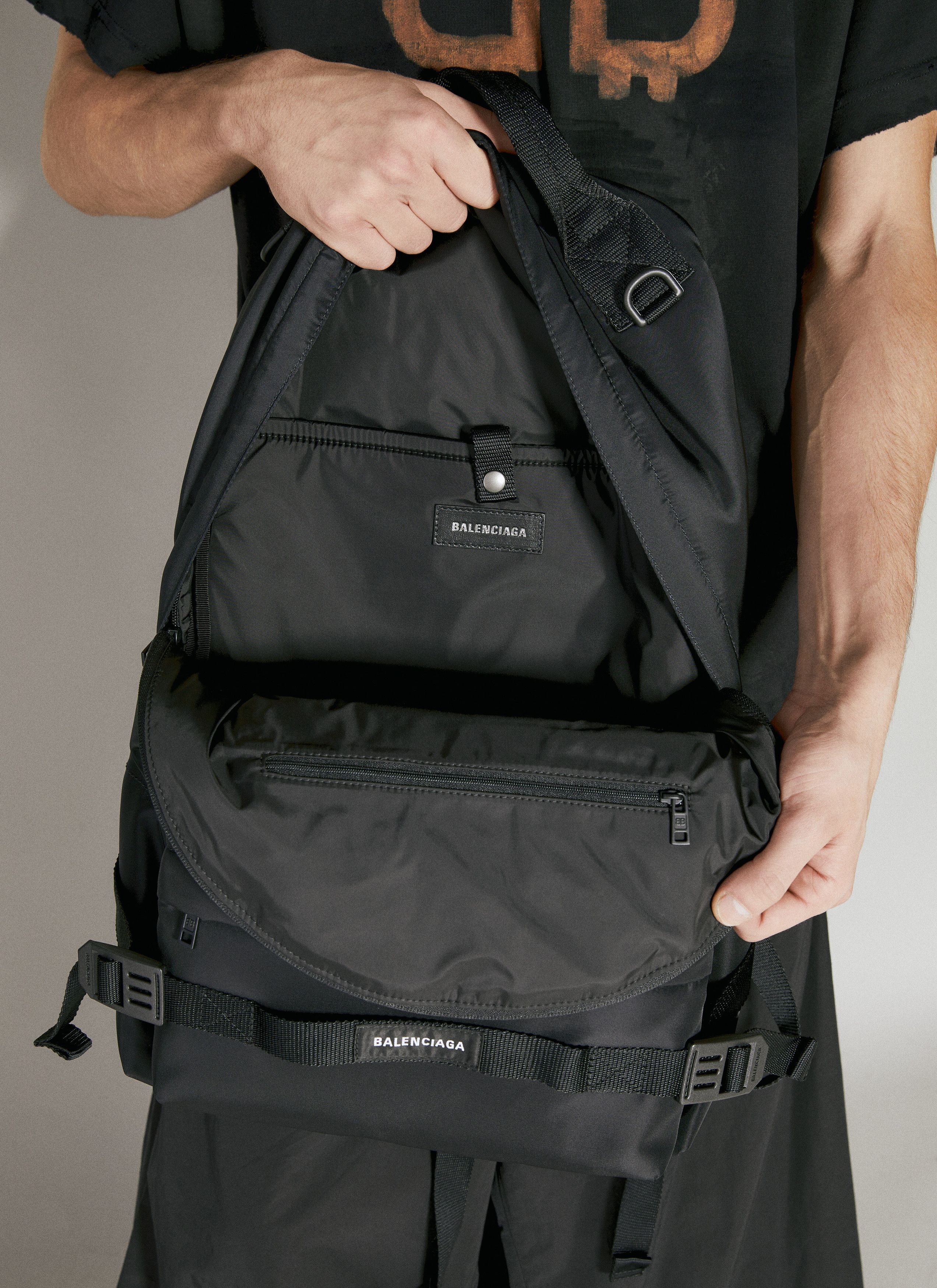 Balenciaga o1tr1nto0526 Size: OS / Army Medium Multicarry Backpack Size ONE SIZE - 4 Thumbnail