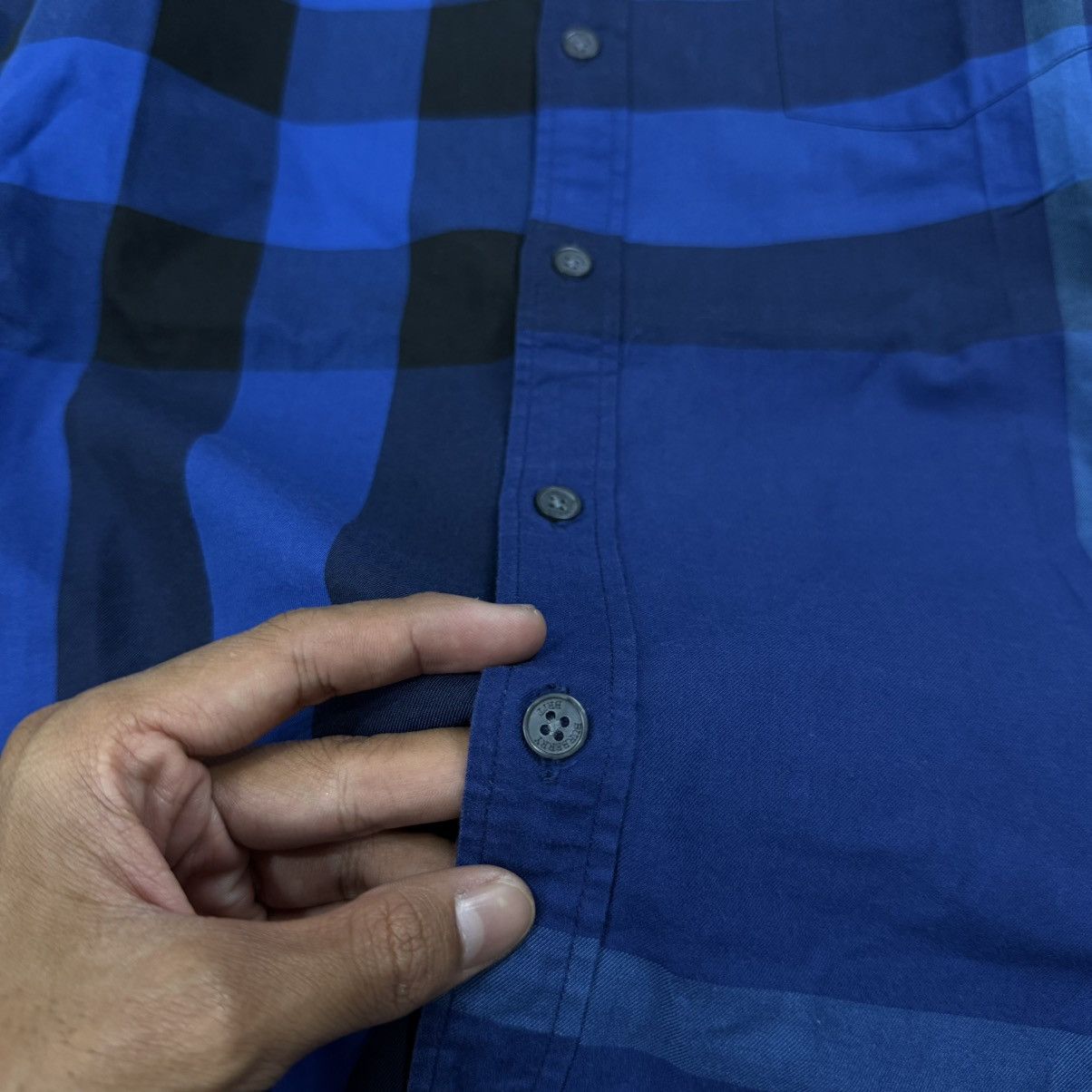 Burberry Burberry brit plaid nova blue button shirt Size US L / EU 52-54 / 3 - 3 Thumbnail
