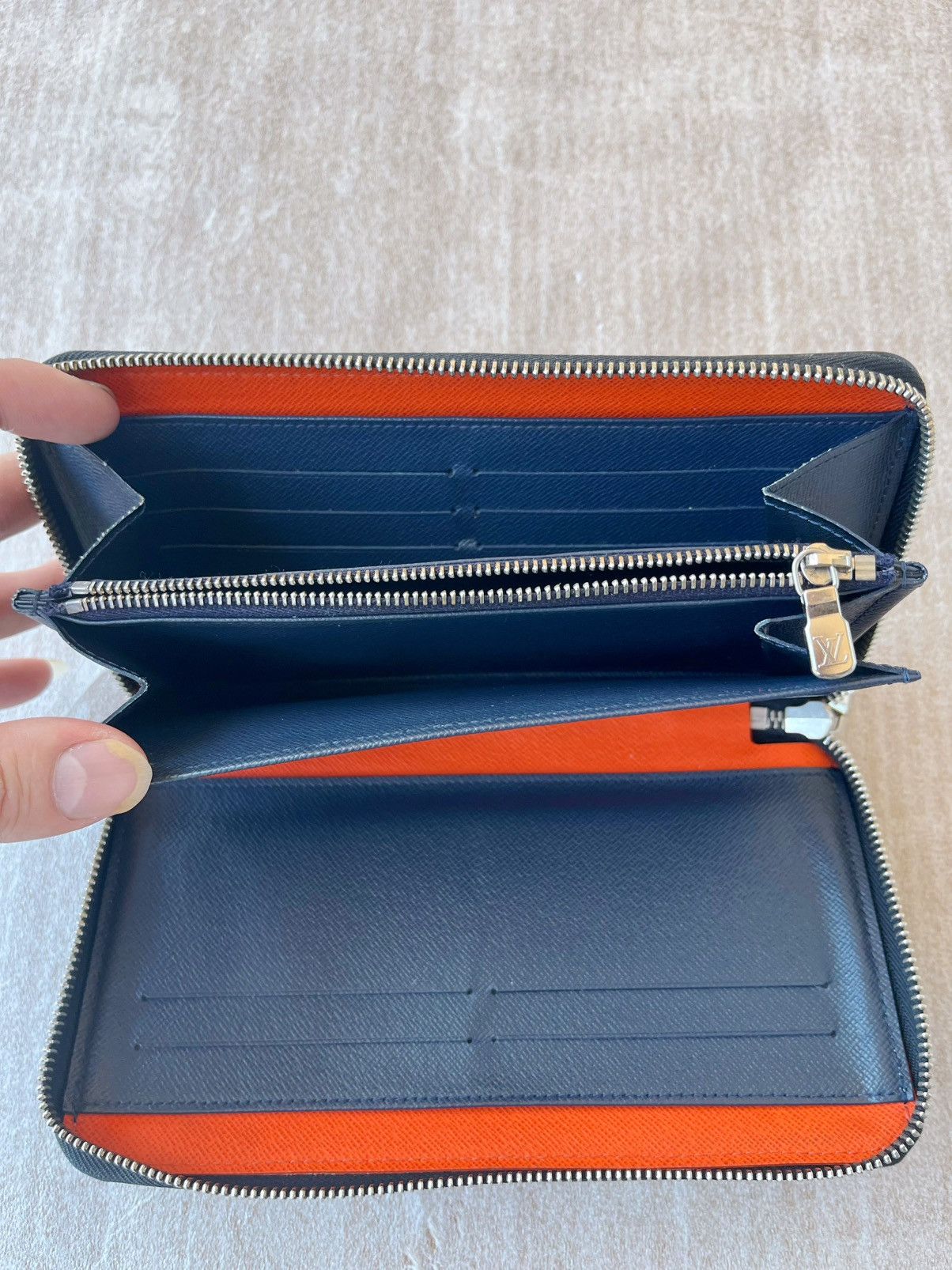 Louis Vuitton Louis Vuitton Luxury Colorblock Wallet Size ONE SIZE - 4 Thumbnail