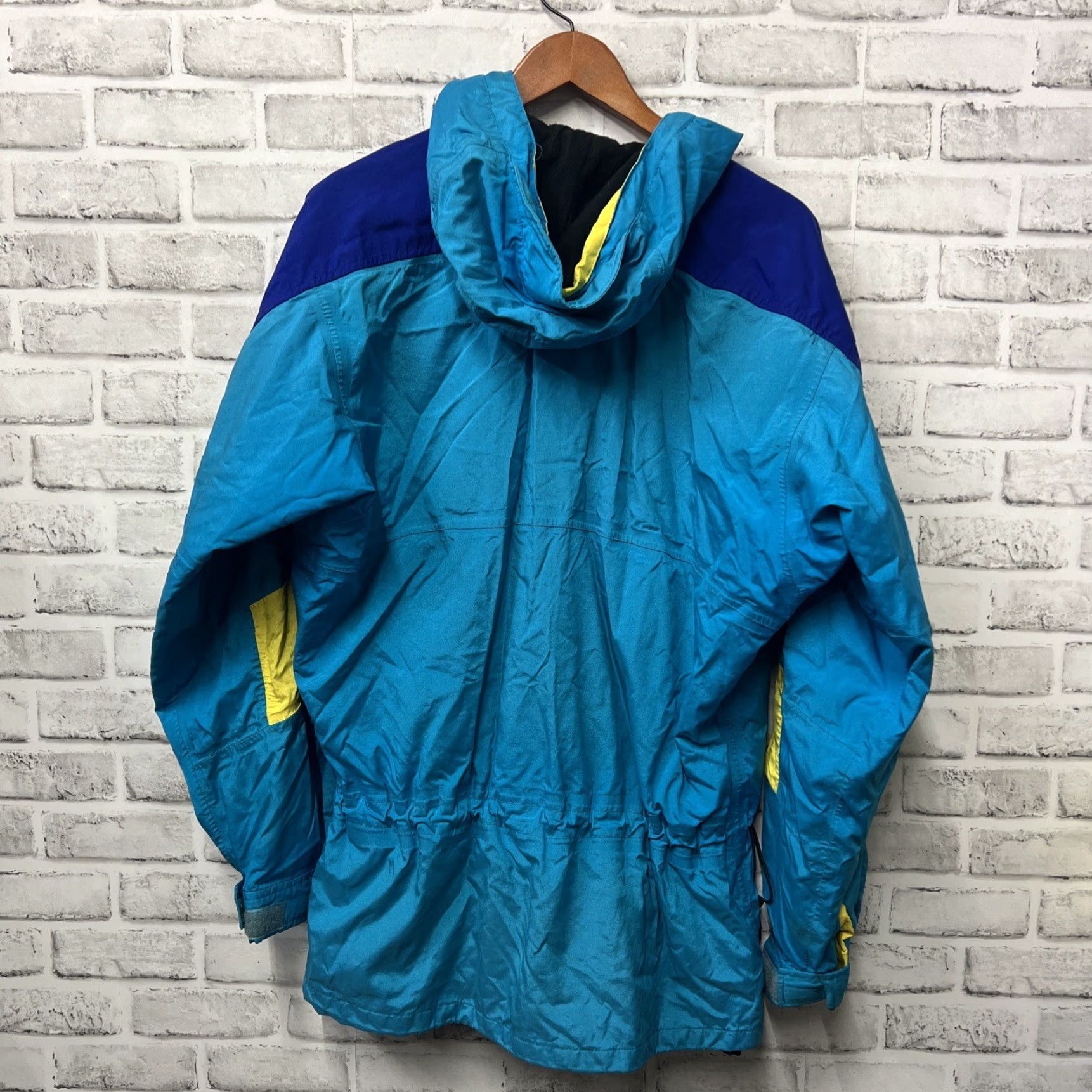 The North Face VTG The North Face Extreme Blue Hooded Jacket Mens Size M Zip Windbreaker Hooded Nylon Jacket Blue Mens M Size US M / EU 48-50 / 2 - 3 Thumbnail