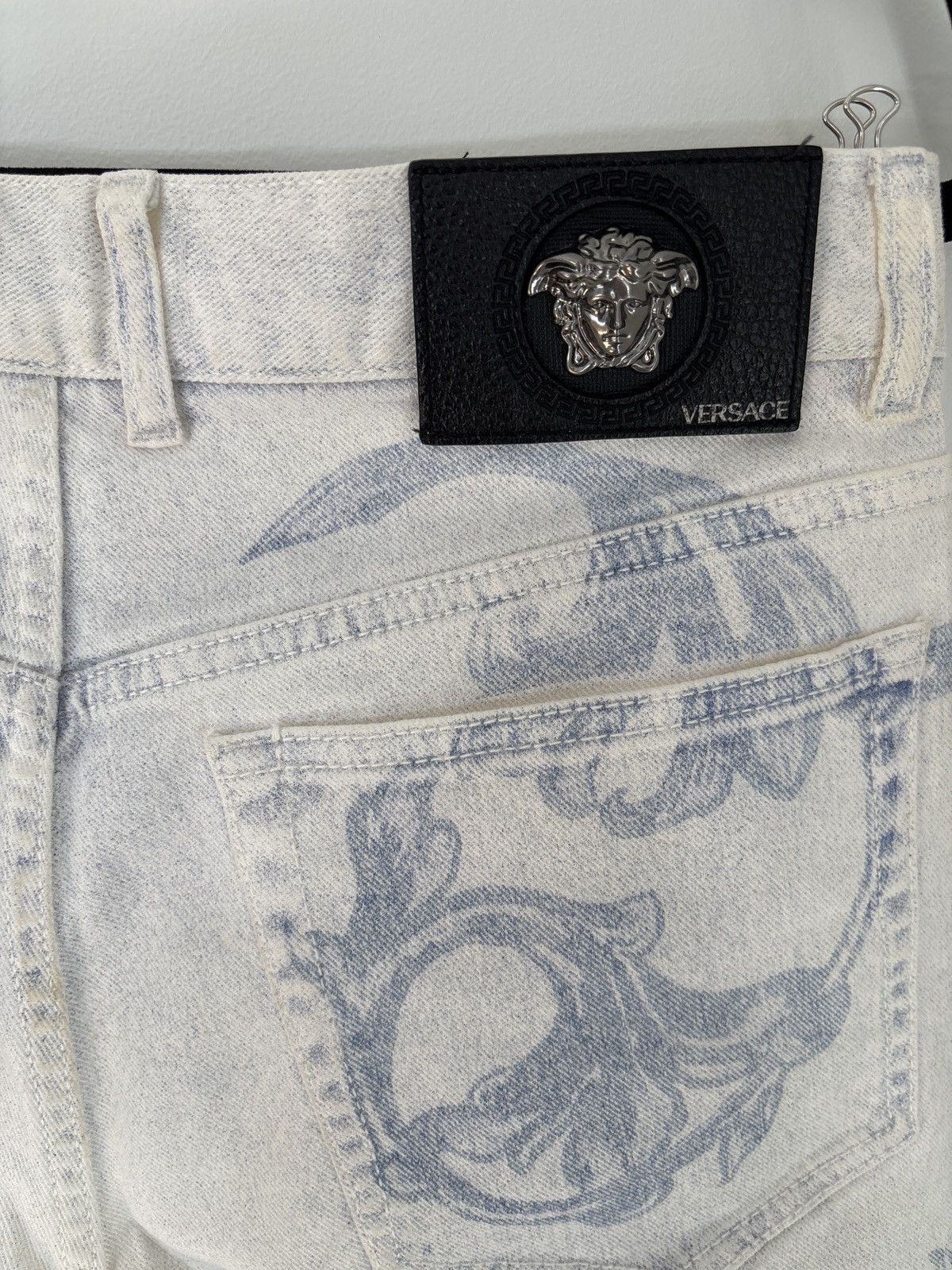 Versace Blue Floral Print Versace White Jeans Size US 30 / EU 46 - 6 Thumbnail