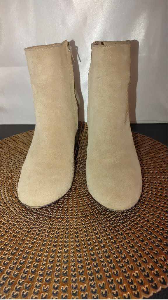 Banana Republic Banana Republic Suede Booties Size 7 Size US 7 / IT 37 - 1 Thumbnail