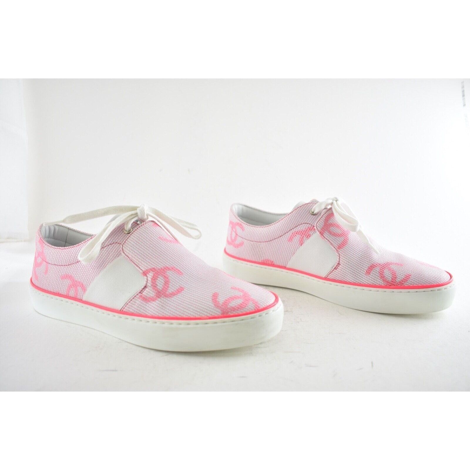 Chanel 18P CC Slip On Lace Up Flat Runner Trainer Sneaker 38 Size US 8 / IT 38 - 4 Thumbnail