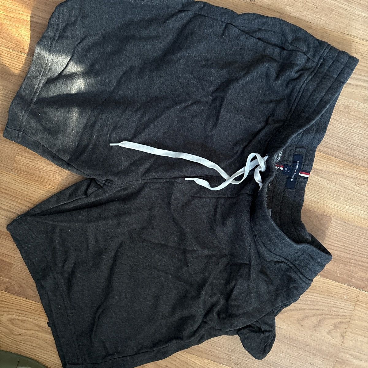 Tommy Hilfiger Tommy Hilfiger shorts Size US 34 / EU 50 - 1 Thumbnail