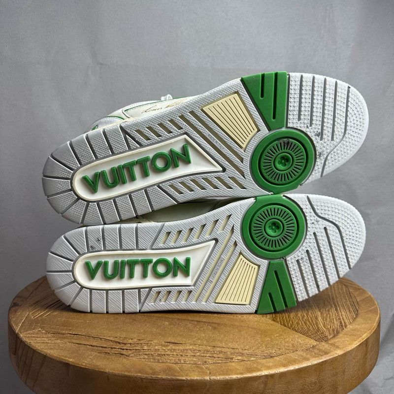 Louis Vuitton Louis Vuitton Classic Pattern Retro Low-Top Sneakers -2508 Size US 9.5 / EU 42-43 - 4 Thumbnail