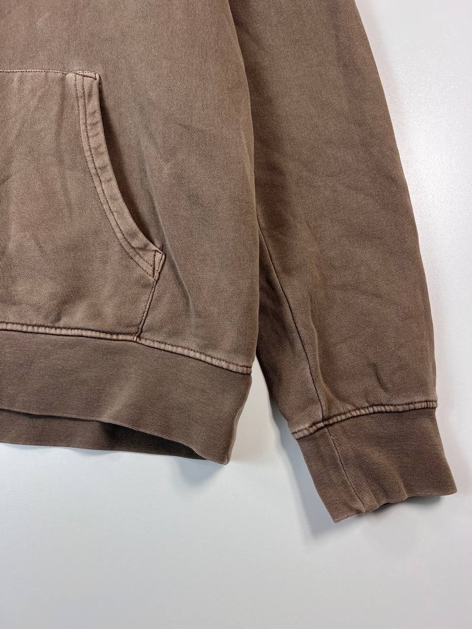 Han Kjobenhavn Han Kjøbenhavn Minimal Logo Hoodie Pullover Brown Size L Size US L / EU 52-54 / 3 - 3 Thumbnail