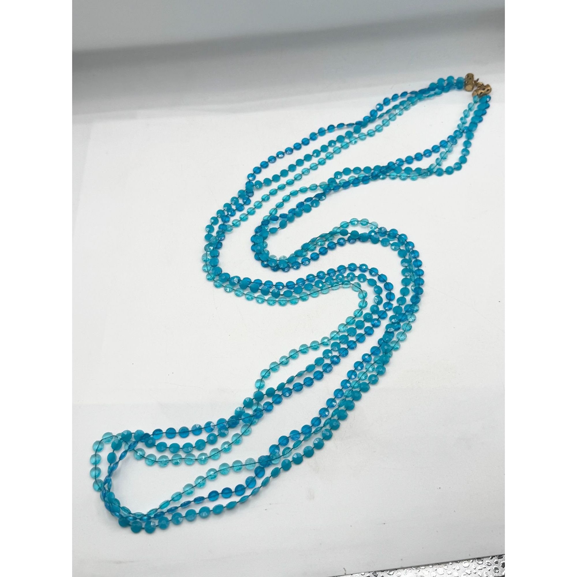 Vintage GORGEOUS Vintage blue plastic three strand beaded necklace Size ONE SIZE - 2 Thumbnail