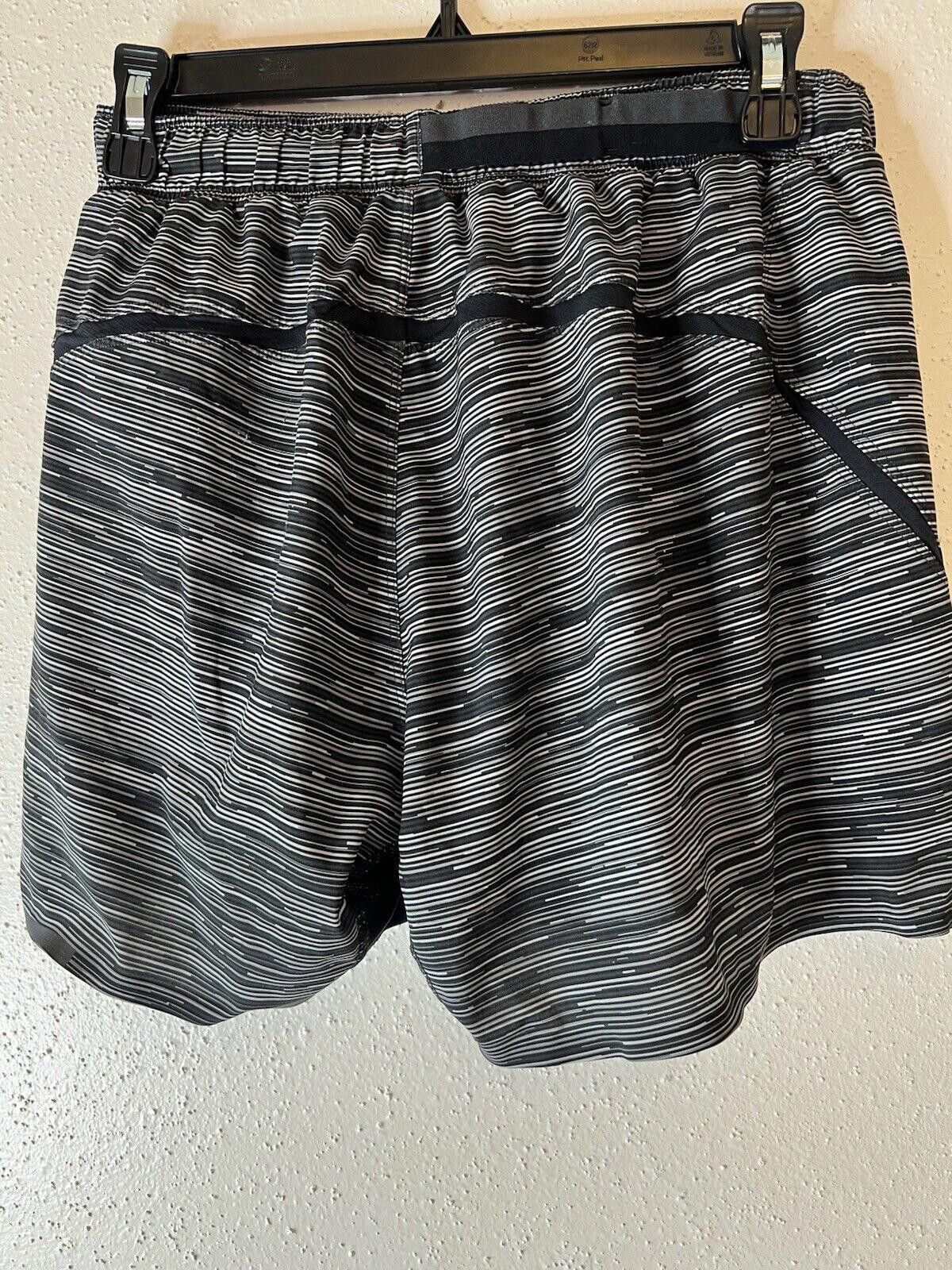 Designer Lululemon Surge Liner Shorts Mens Black Running Track Size US 32 / EU 48 - 3 Thumbnail
