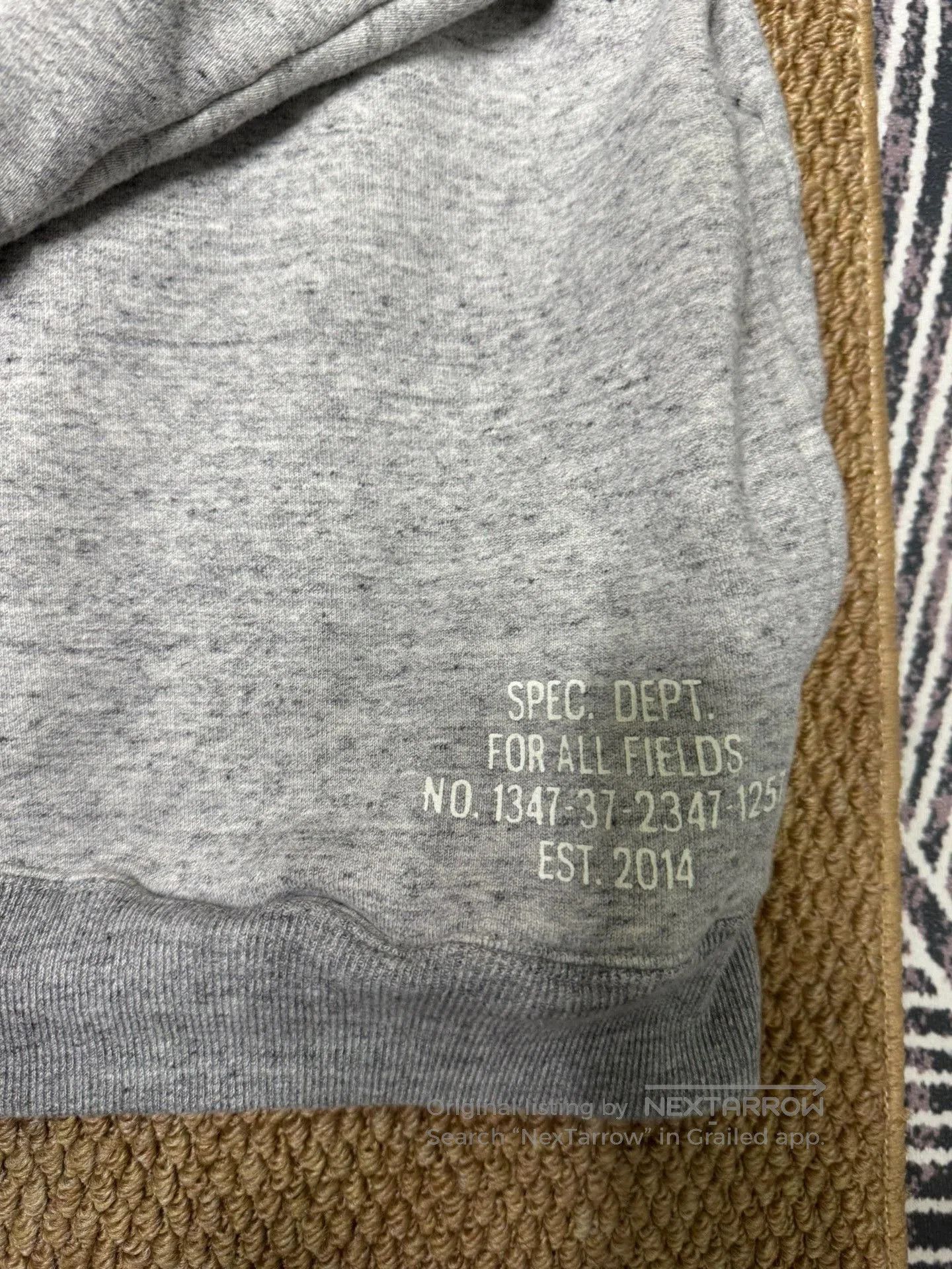 Madness MADNESS Aging Raglan Crew Sweat. Size US XL / EU 56 / 4 - 4 Thumbnail