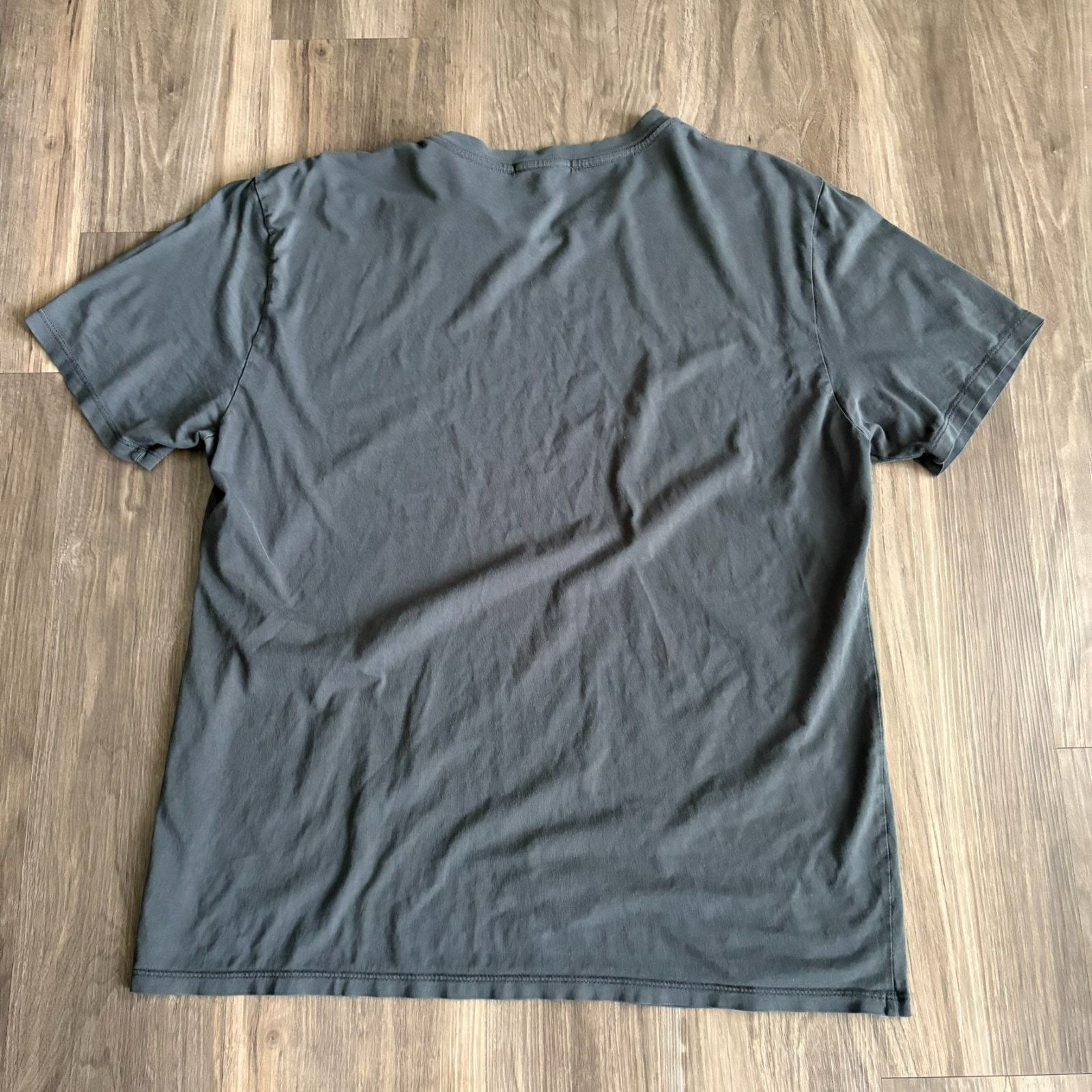 Marine Layer Marine Layer V-Neck T-Shirt Men's Size L Gray Supima Size US L / EU 52-54 / 3 - 6 Thumbnail