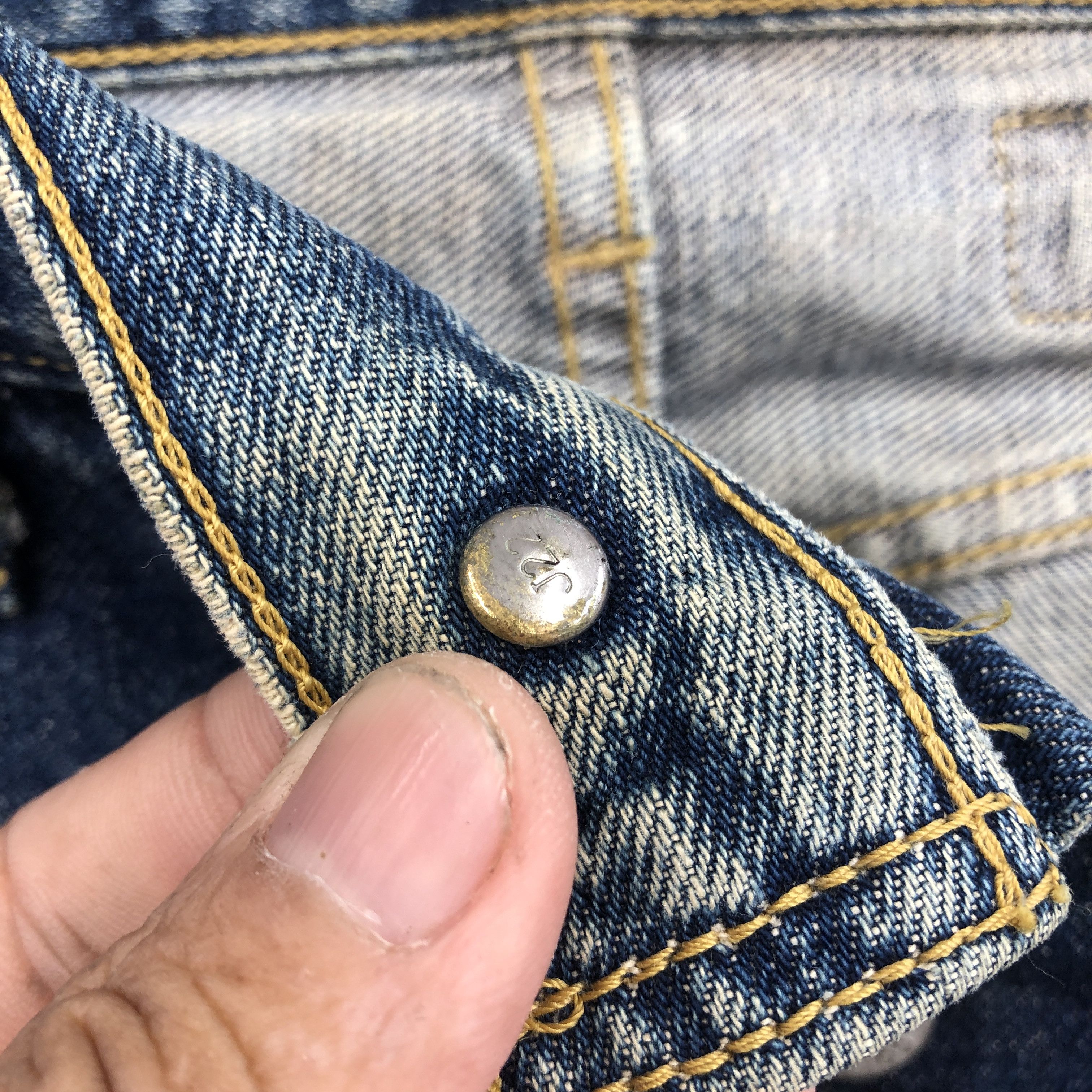 Levi's Vintage Levis 702 Selvedge Jeans Levi's Ripped Faded Denim Size US 30 / EU 46 - 8 Thumbnail