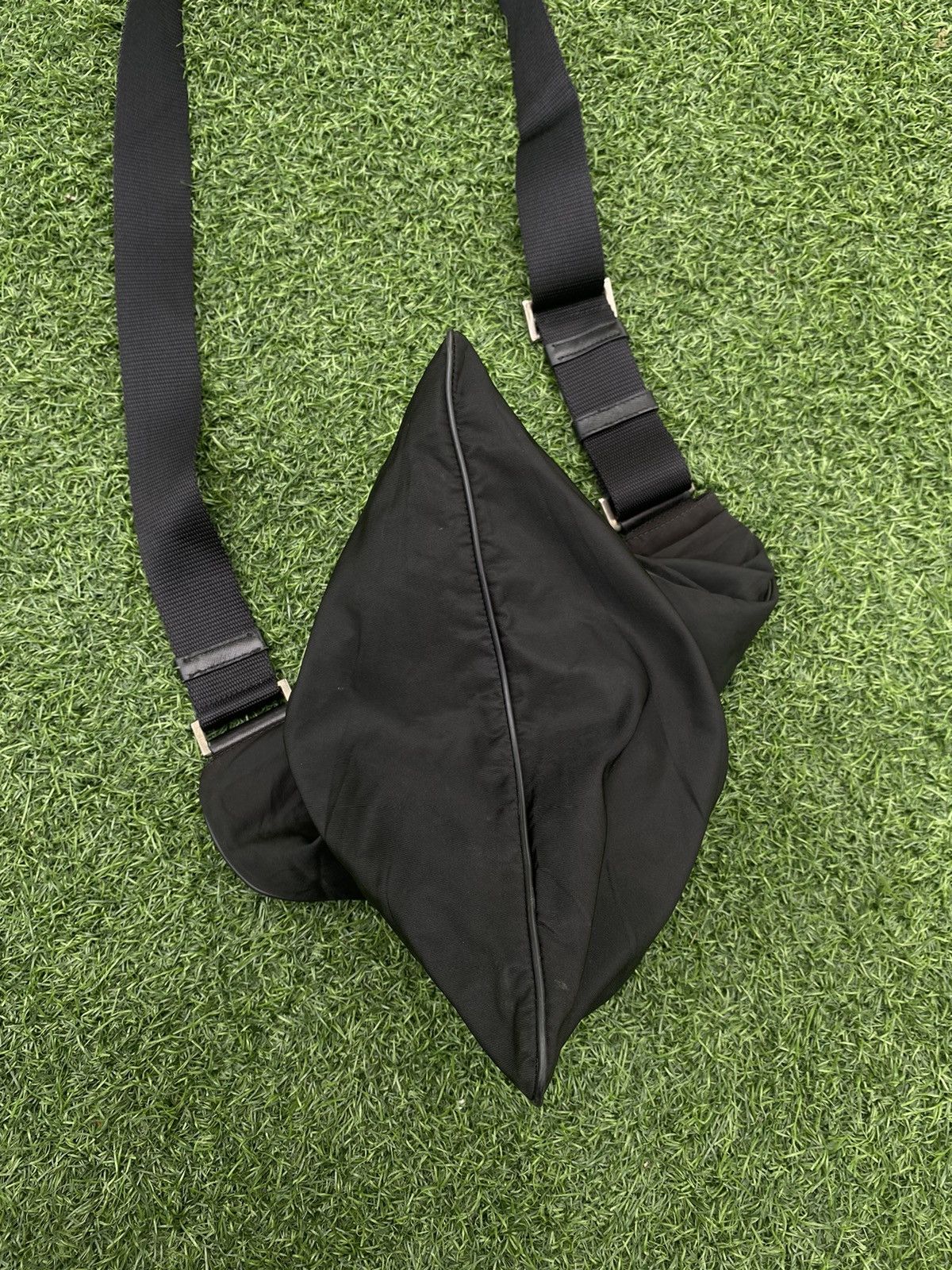 Prada PRADA BLACK LARGE NYLON MESSENGER CROSSBODY BAG Size ONE SIZE - 7 Thumbnail