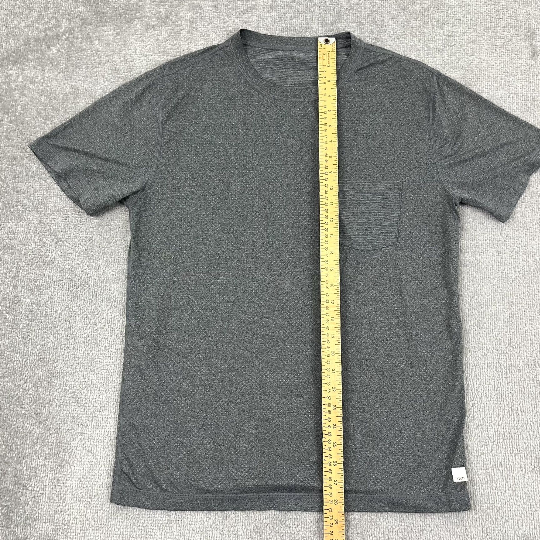 Vuori Vuori Tradewind Shirt Mens M Gray Logo Vuori Strato Tech Short Sleeve Performance Active Fitness Gym Shirt Size US M / EU 48-50 / 2 - 3 Thumbnail