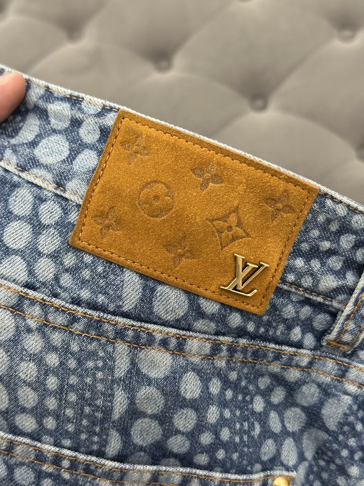 Louis Vuitton Louis Vuitton x Yayoi Kusama All Over Pumpkin Denim Pants Size US 36 / EU 52 - 16 Thumbnail