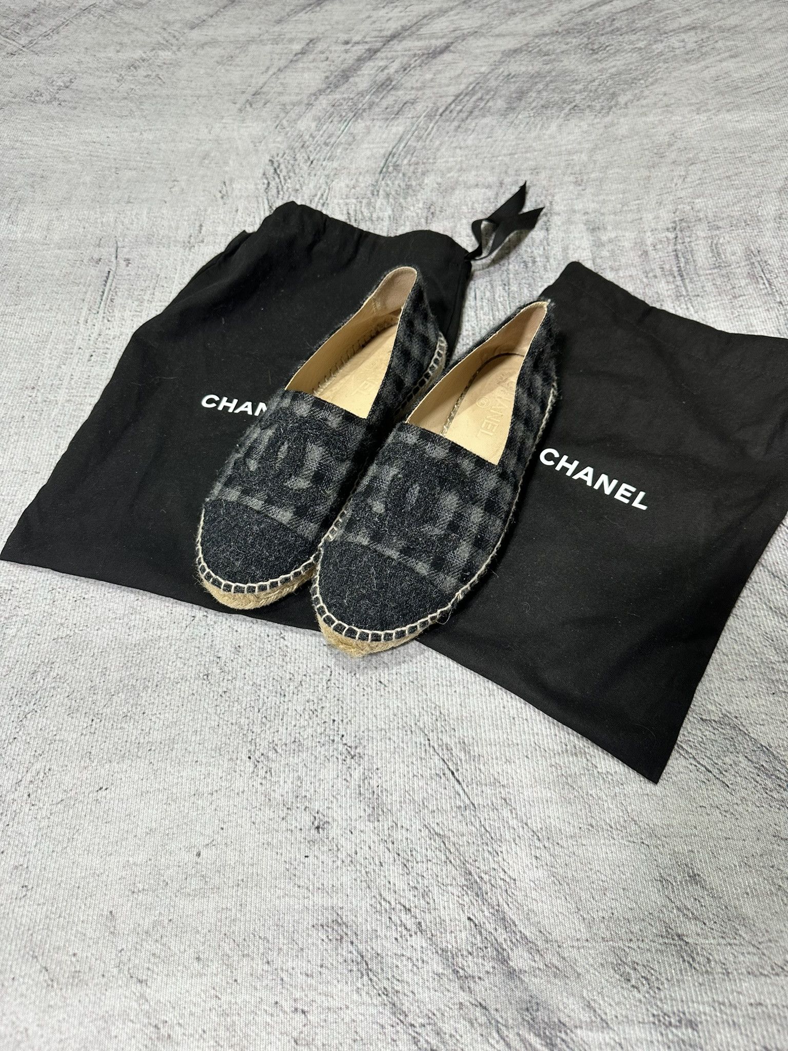 Chanel Chanel Espadrilles Flannel CC Logo Gray Wedge Shoes Size US 7 / IT 37 - 2 Thumbnail