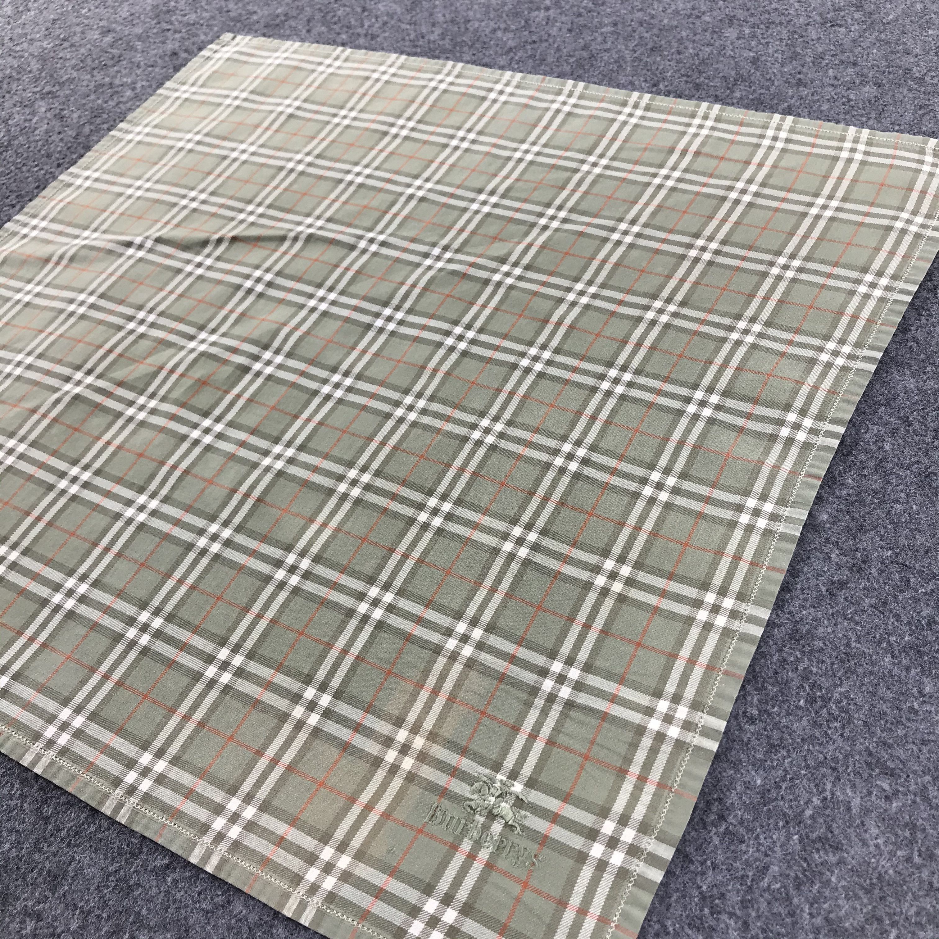 Burberry Burberrys Nova Check Handkerchief Neckerchief Bandana H307 Size ONE SIZE - 5 Thumbnail