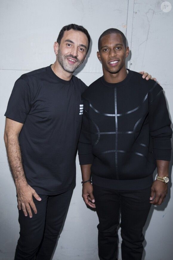 Givenchy Black Basketball Pitch Oversized Sweatshirt Size US S / EU 44-46 / 1 - 5 Thumbnail