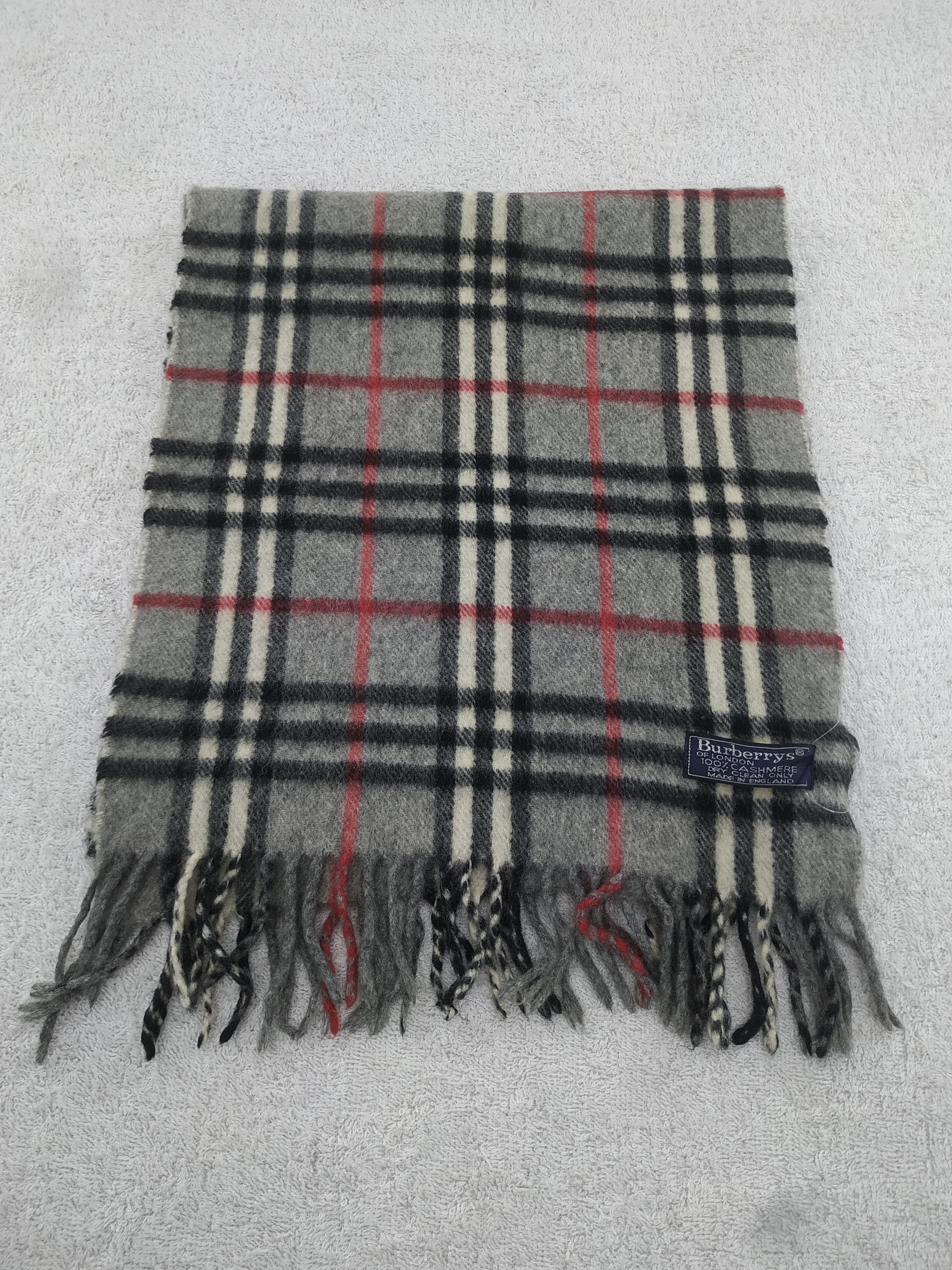 Burberry Vintage Burberry Scarf/Muffler/Neckwear MF586 Size ONE SIZE - 2 Thumbnail