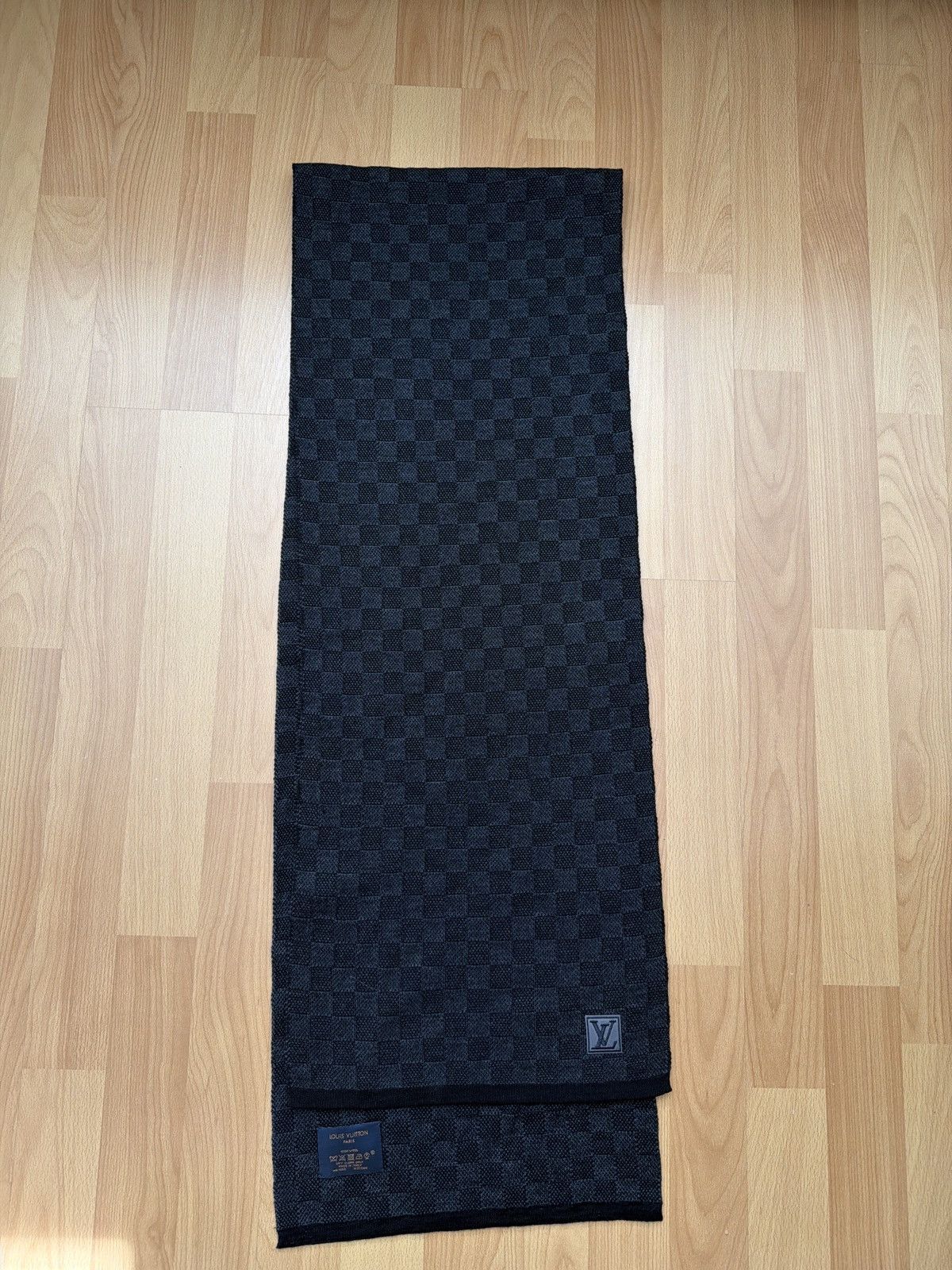 Louis Vuitton Louis vuitton ech.petit dam.nm graphite scarf Size ONE SIZE - 1 Thumbnail