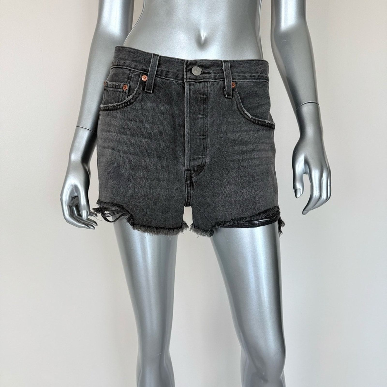 Levi's Levi’s women jeans shorts size 28 Size 28" / US 6 / IT 42 - 1 Thumbnail