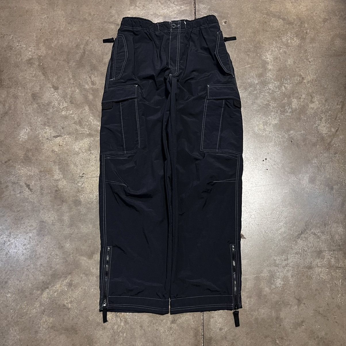 Vintage Vintage Y2K Mudd Nylon Cargo Pants Flare Cyber Grunge Tripp Size 30" / US 8 / IT 44 - 1 Thumbnail