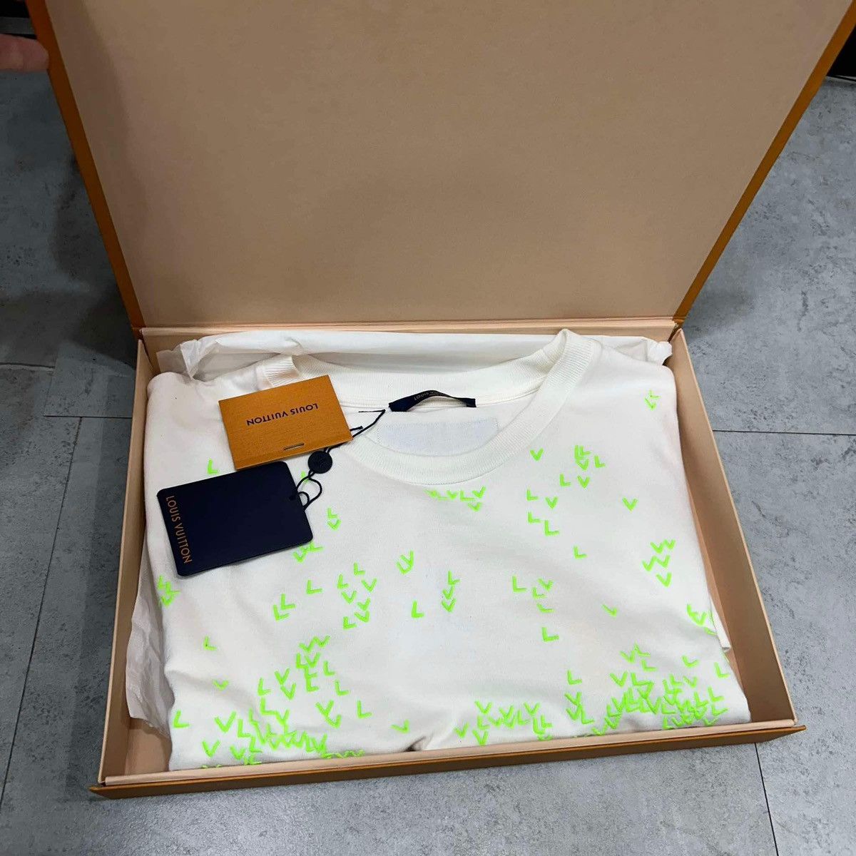 Louis Vuitton × Virgil Abloh LOUIS VUITTON PLANE T SHIRT Size US XXL / EU 58 / 5 - 1 Thumbnail
