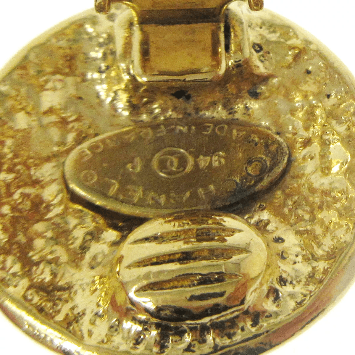 Chanel CHANEL CC Logos Button Motif Earrings Gold-Tone Size ONE SIZE - 6 Thumbnail