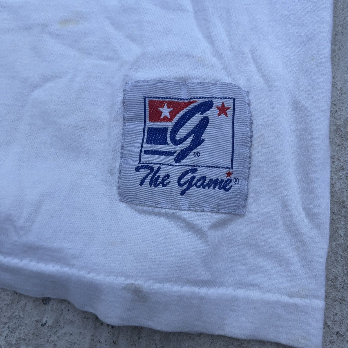 Vintage Vintage 90s Thrashed UNC TARHEELS THE GAME Single Stitch T Size US XL / EU 56 / 4 - 4 Thumbnail
