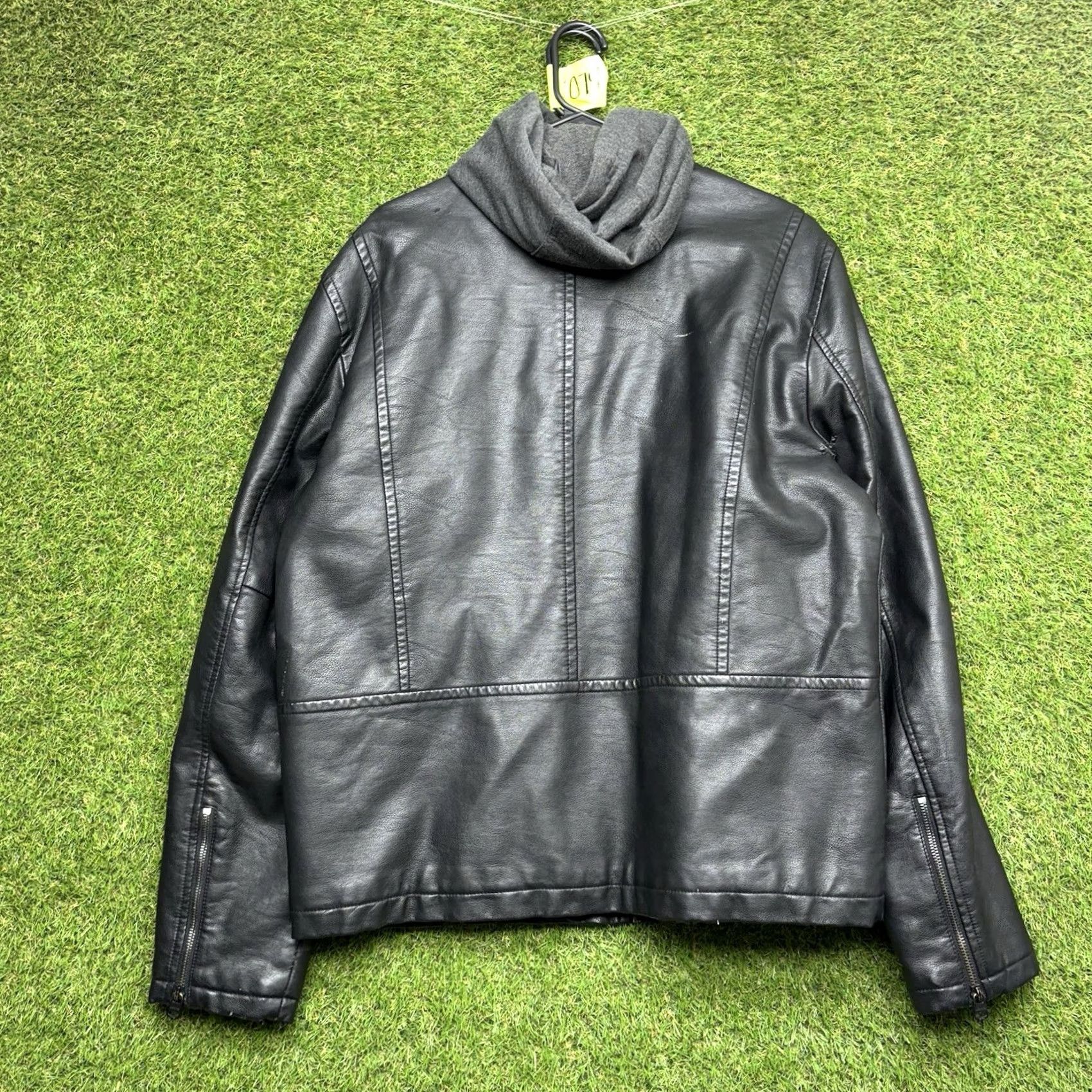 Levi's Levi's Leather Jacket Mens L Black Motorcycle Zip Hooded Quilted Lined Vintage No Size US L / EU 52-54 / 3 - 2 Thumbnail