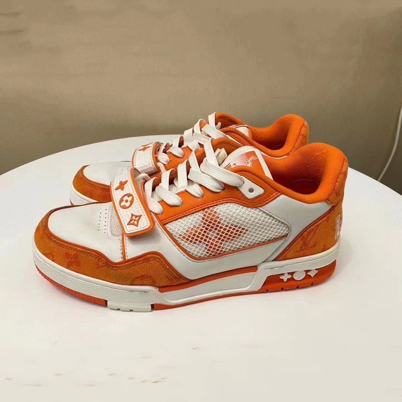 Louis Vuitton Louis Vuitton Trainer Low-top Fashion Sneakers 0079 Size US 8.5 / EU 41-42 - 1 Thumbnail