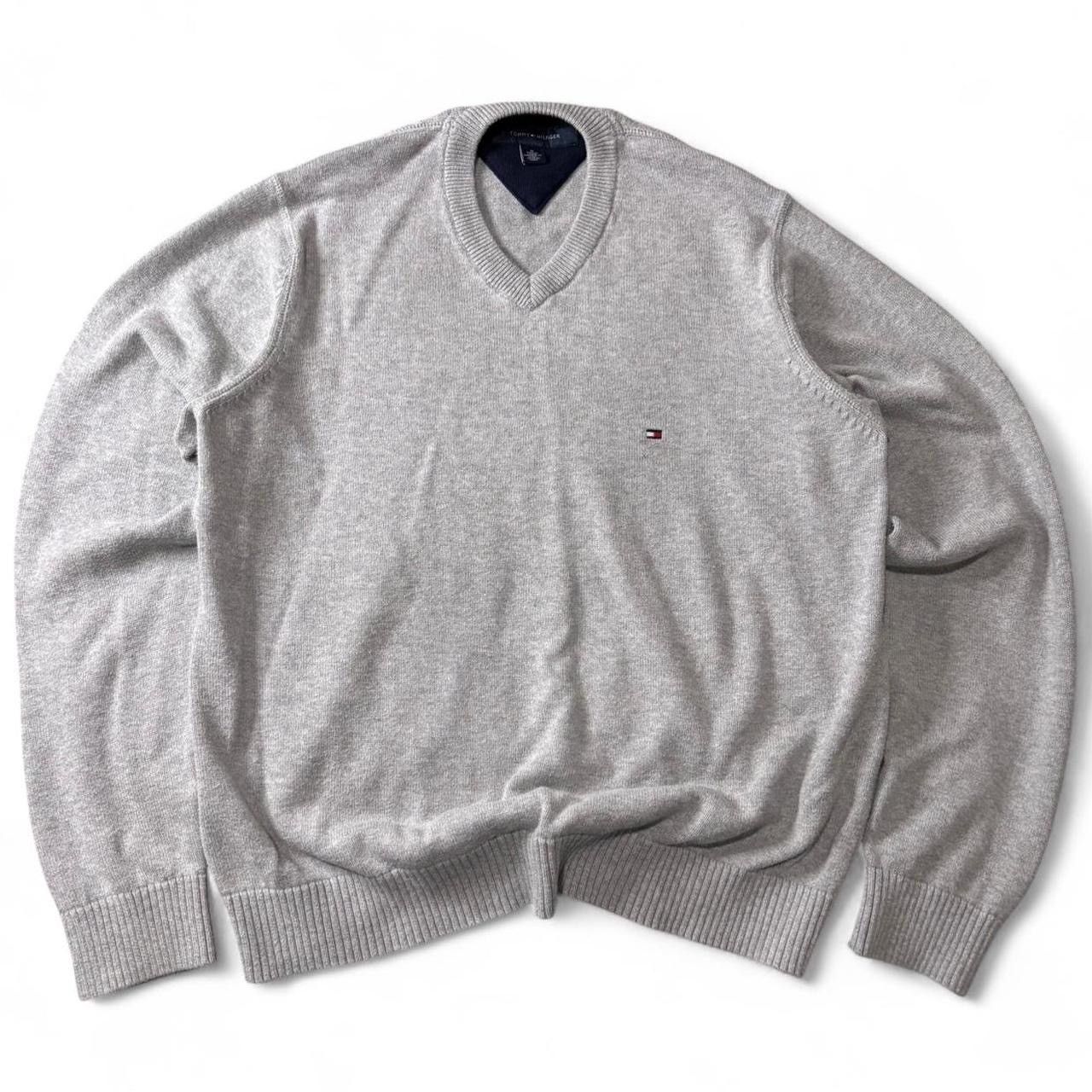 Tommy Hilfiger Vintage Style Tommy Hilfiger Light Grey V Neck Sweater - M Size US M / EU 48-50 / 2 - 1 Thumbnail