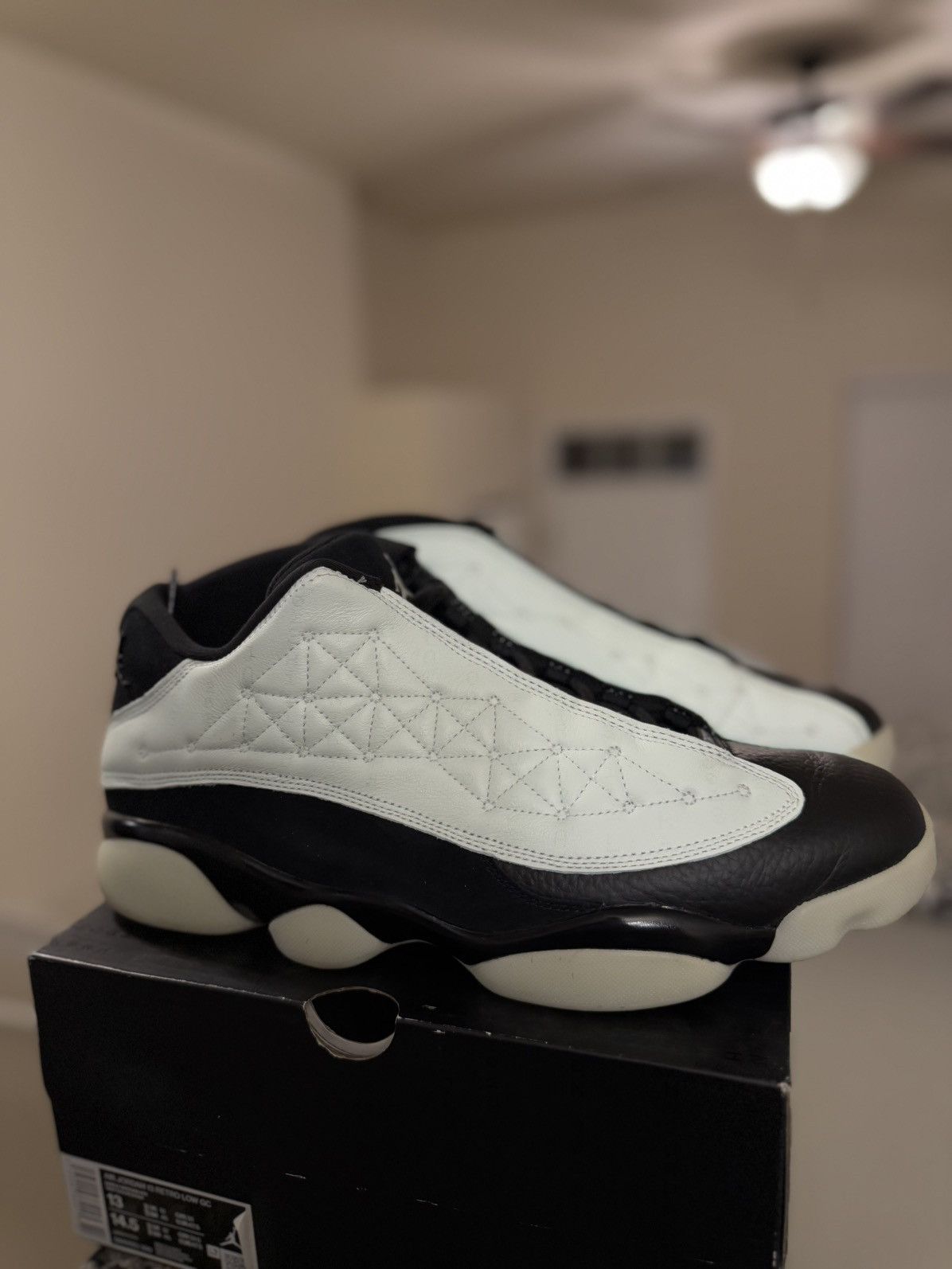 Jordan Brand × Nike Jordan 13 “Singles Day” Size 13 W/ Box Clean 🧼 Size US 13 / EU 46 - 2 Thumbnail