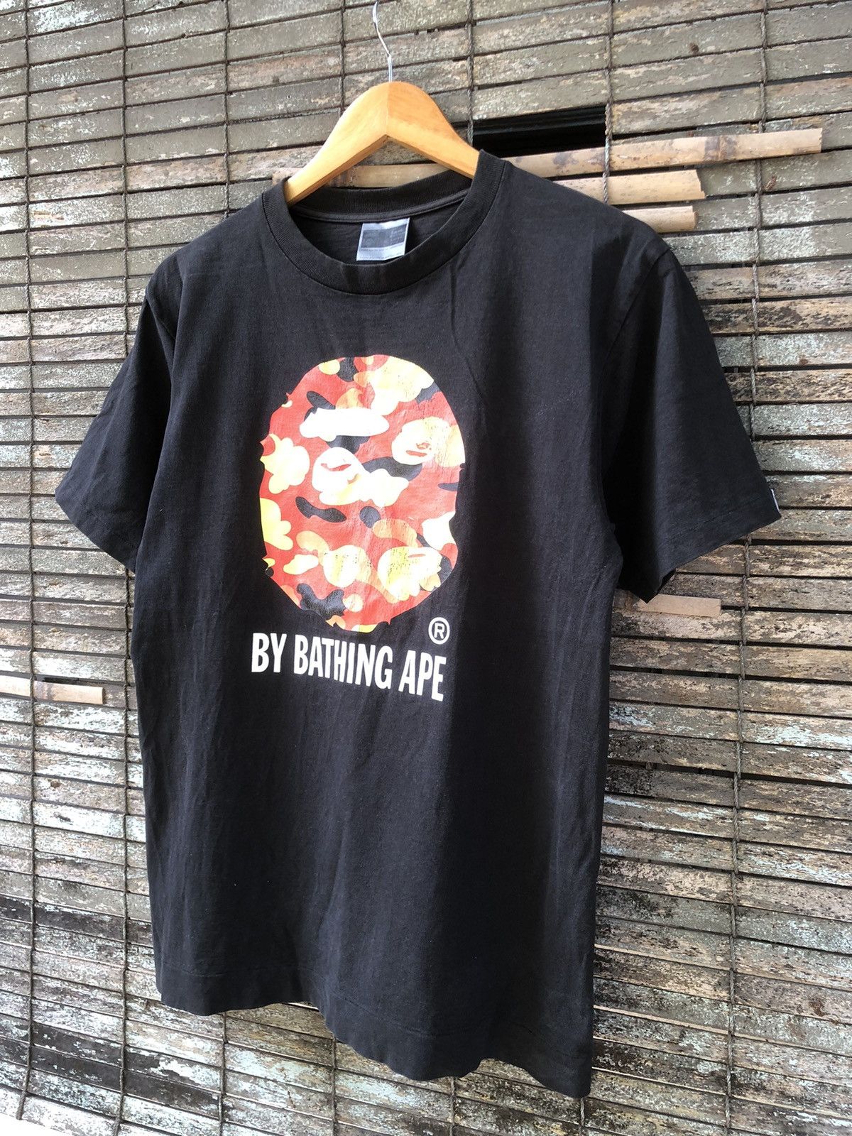 Bape Vintage Camo Big Head By Bathing Ape Tshirts Size US M / EU 48-50 / 2 - 5 Thumbnail