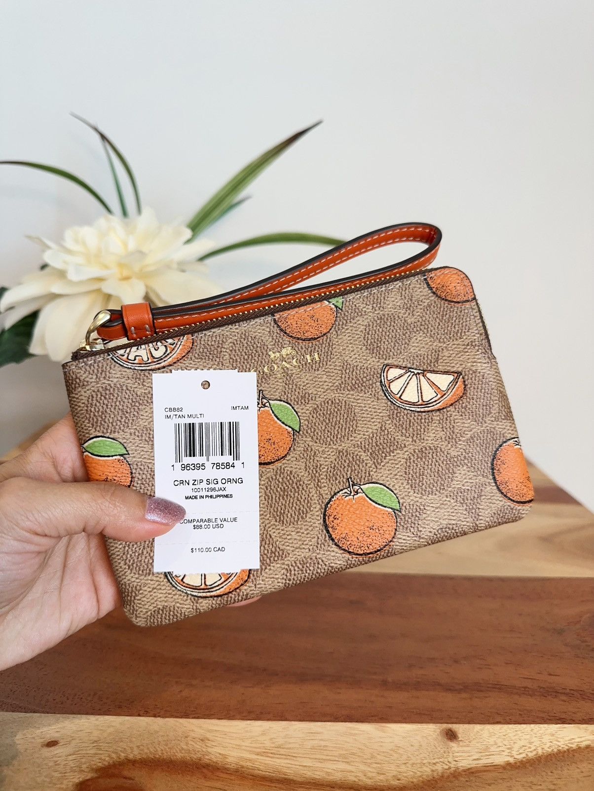 Coach NWT Coach Corner Zip Wristlet With Orange Print Size ONE SIZE - 5 Thumbnail