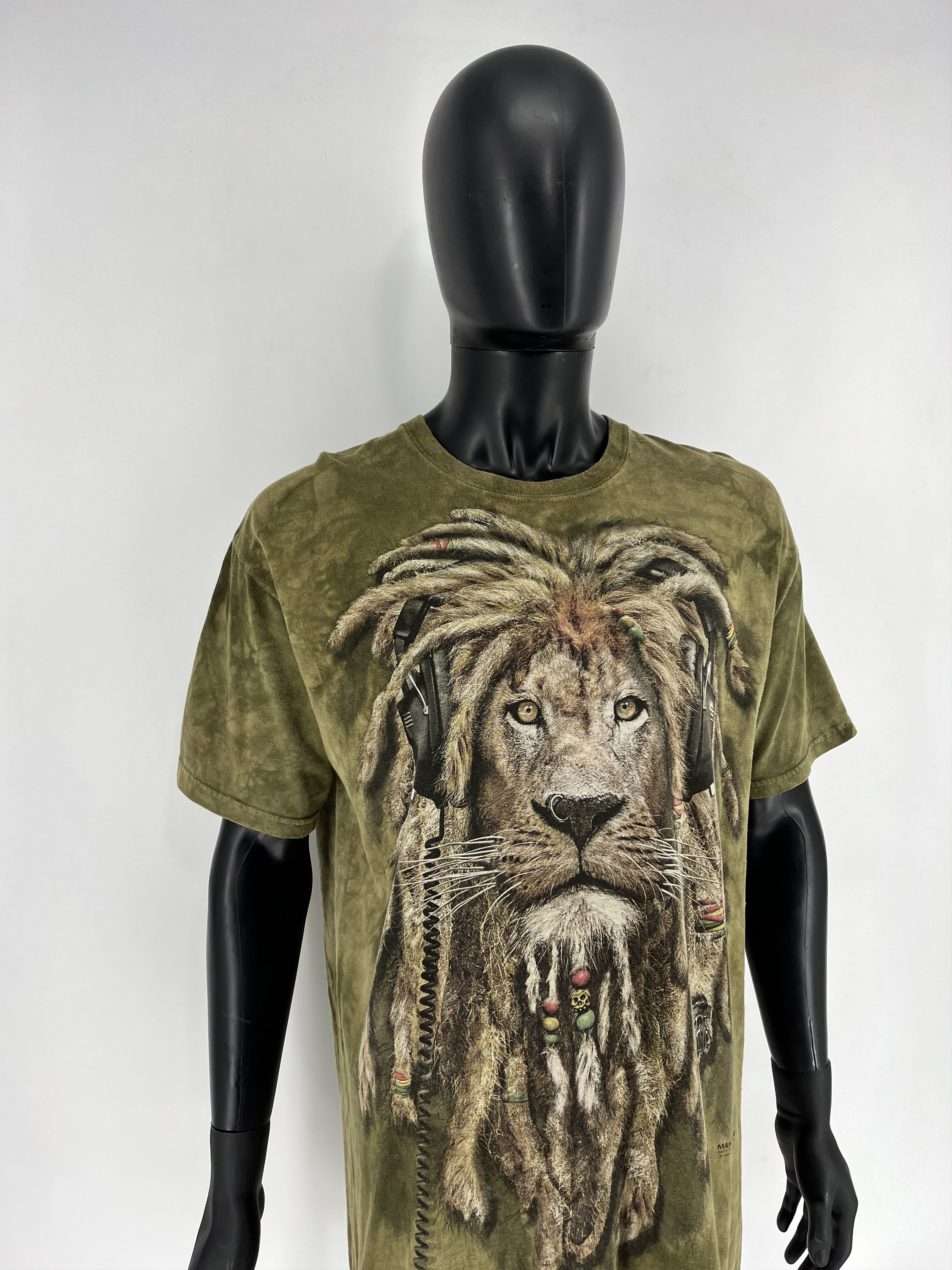 The Mountain Vintage The Mountain 2011 Lion Rasta Tshirt Size L Size US L / EU 52-54 / 3 - 3 Thumbnail