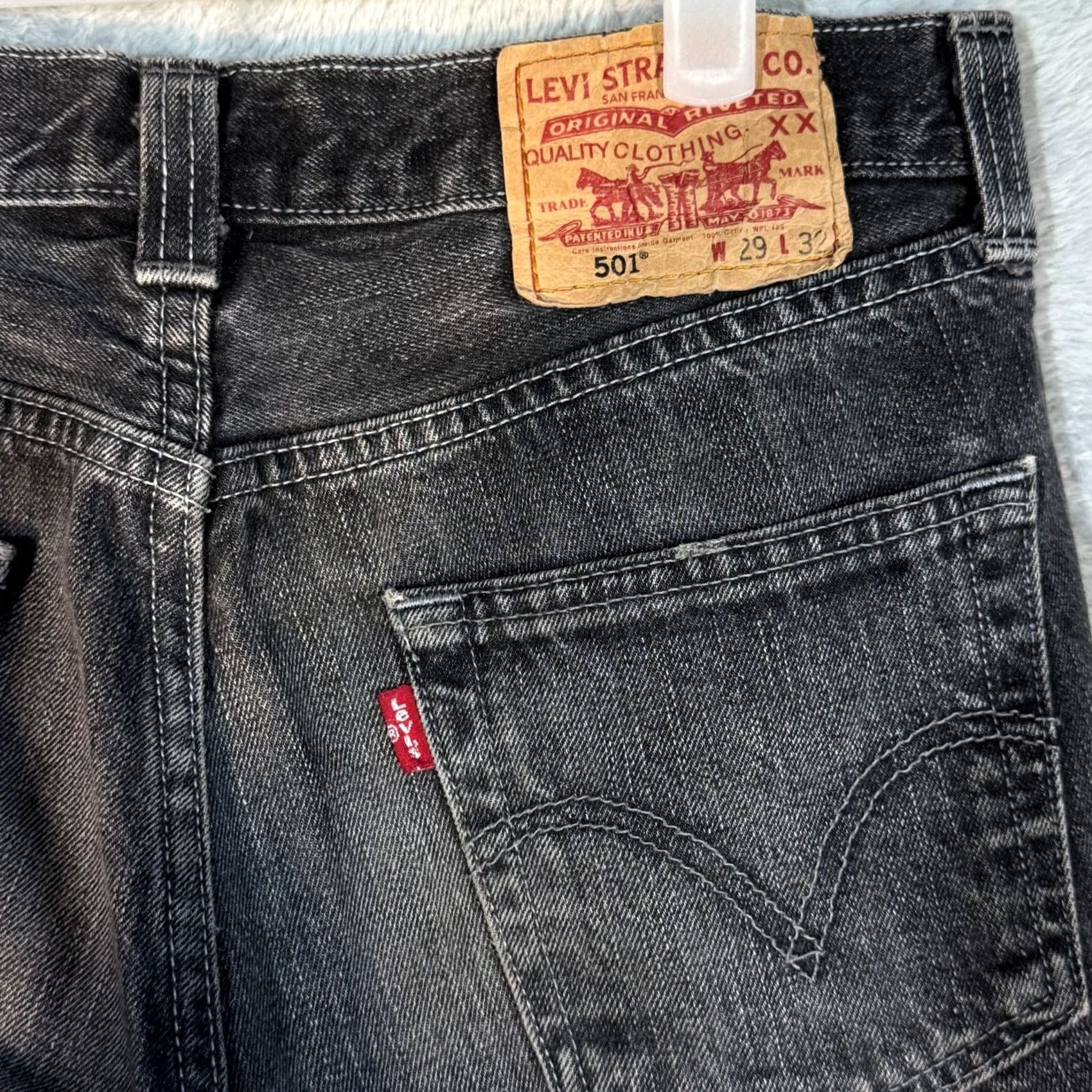 Levi's Levi’s 501 Jeans Men’s 29x32 Black Denim Button Fly Straight Leg Regular Denim Jeans Womens? Size US 29 - 7 Thumbnail