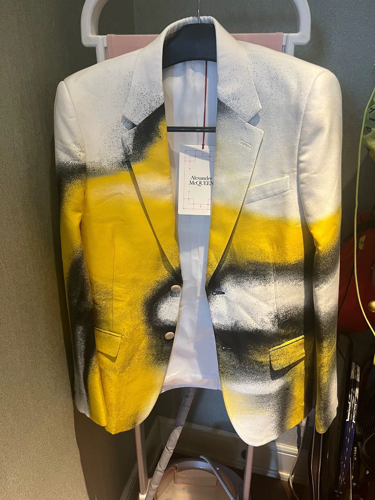 Alexander McQueen Alexander McQueen Yellow Gray Spray Suit Set Size US S / EU 44-46 / 1 - 8 Thumbnail