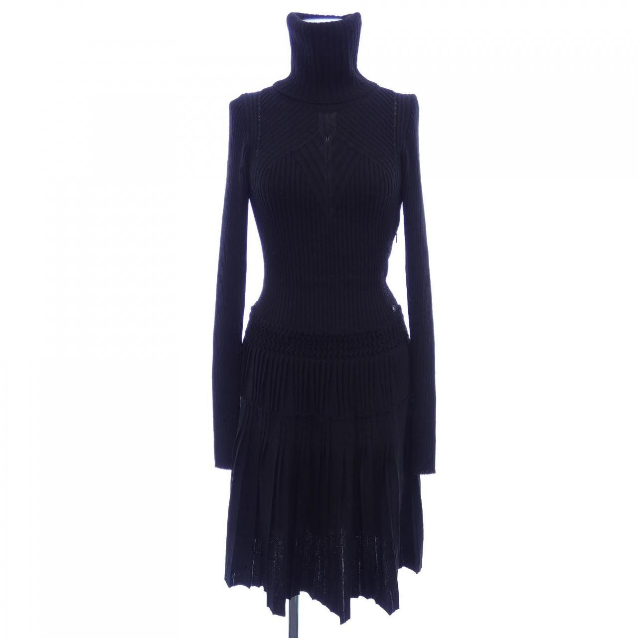 Chanel Chanel Chanel Dress Others Dresses P34256K00946 08A DUTY FREE for USA Size ONE SIZE - 1 Thumbnail