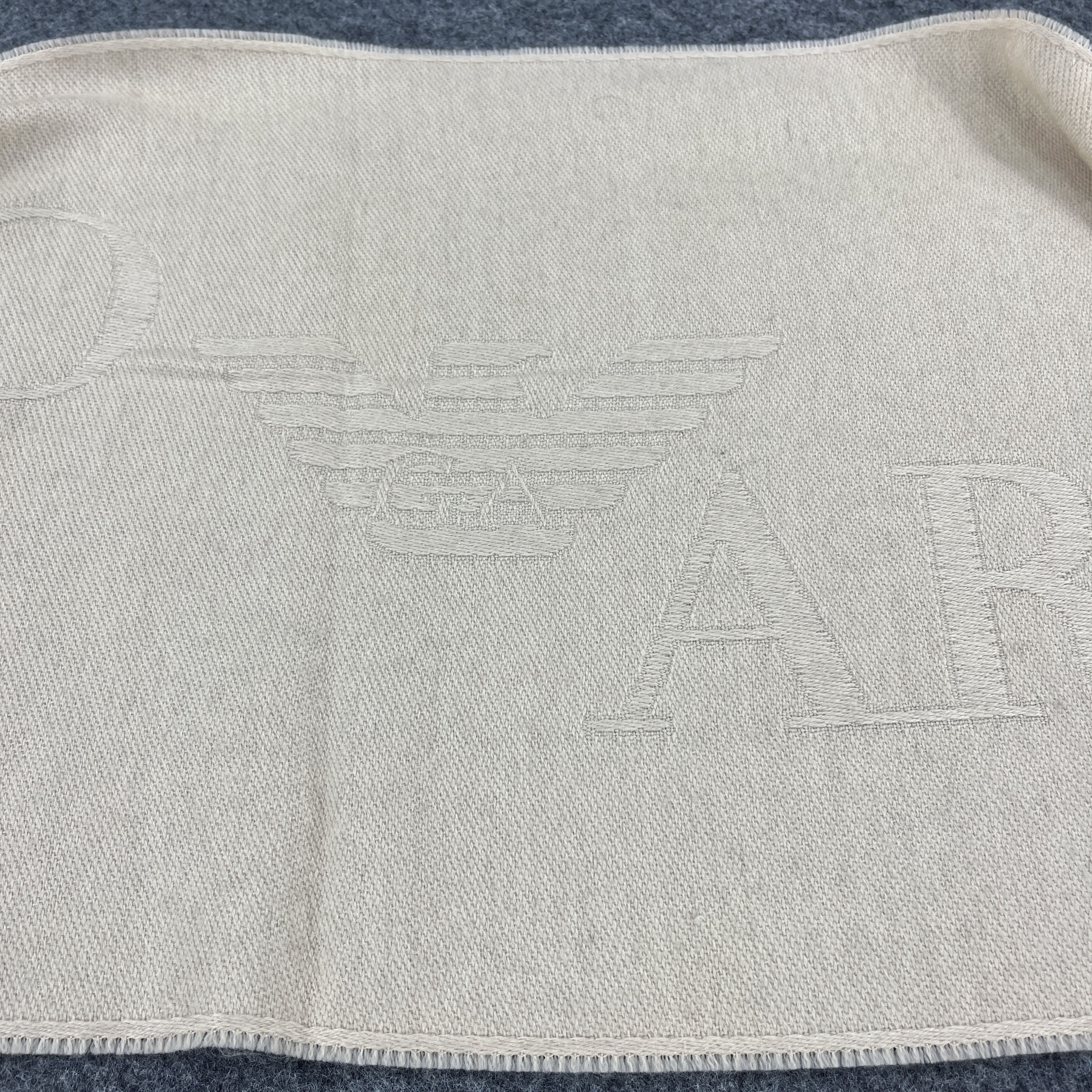 Emporio Armani Emporio Armani Scarf / Muffler / Neckwear T866 Size ONE SIZE - 14 Thumbnail