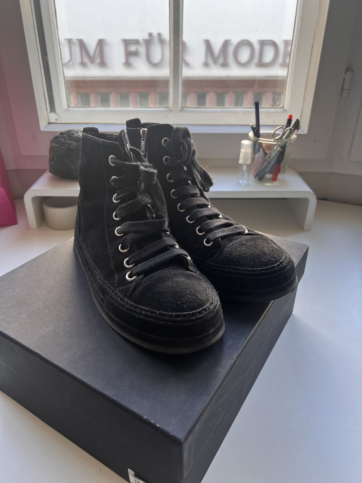 Ann Demeulemeester Ann Demeulemeester Raven High-Top Sneaker Size US 9 / IT 39 - 1 Thumbnail